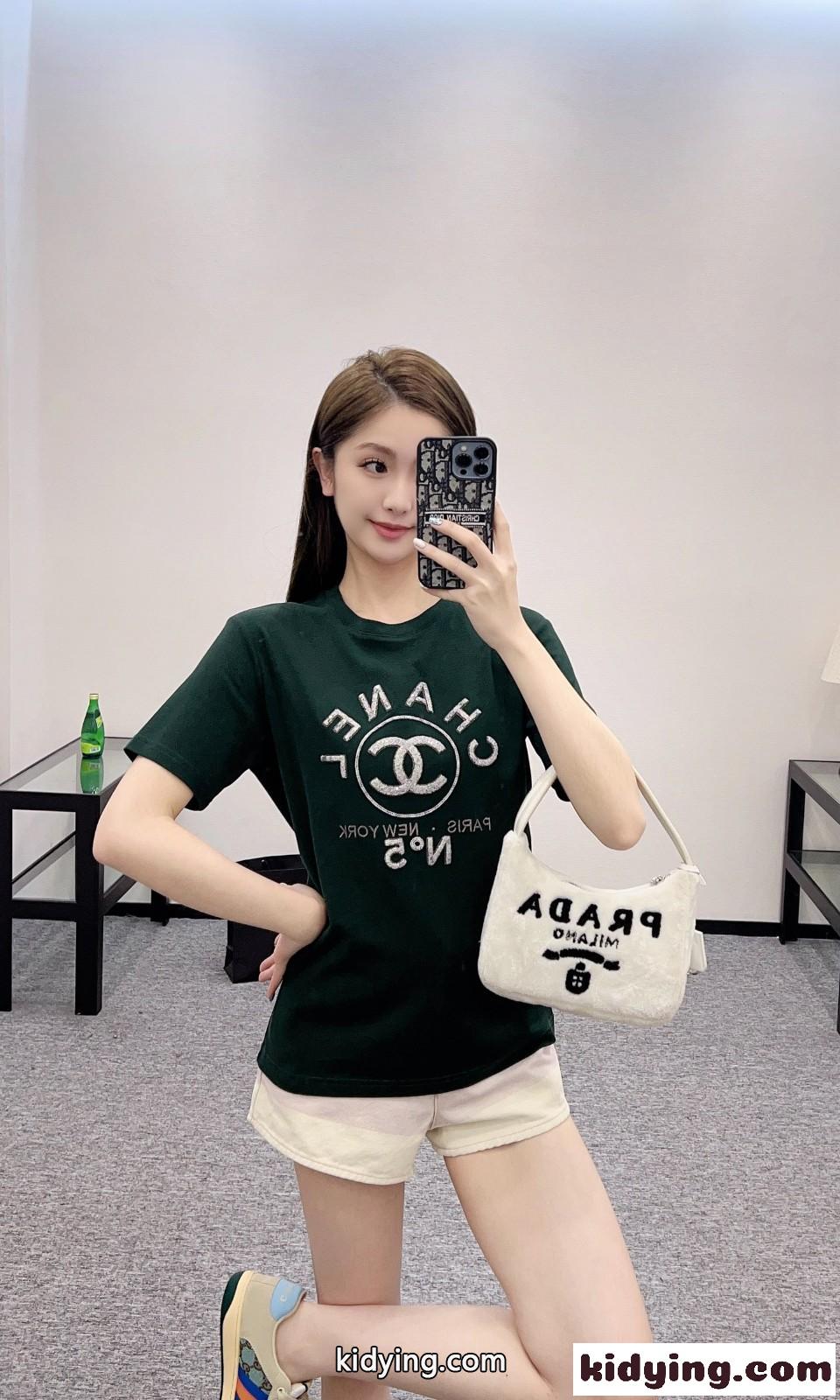 シャネル Tシャツ コピー シンプル ロゴ入り コットン 半袖Tシャツ グリーン-0