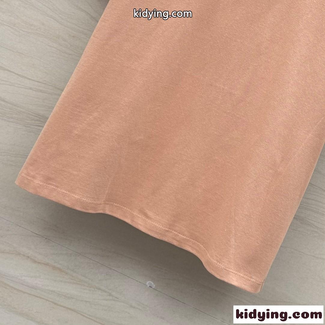 シンプル クルーネック 合わせやすい モンクレール 半袖Tシャツ コピー ピンク-1