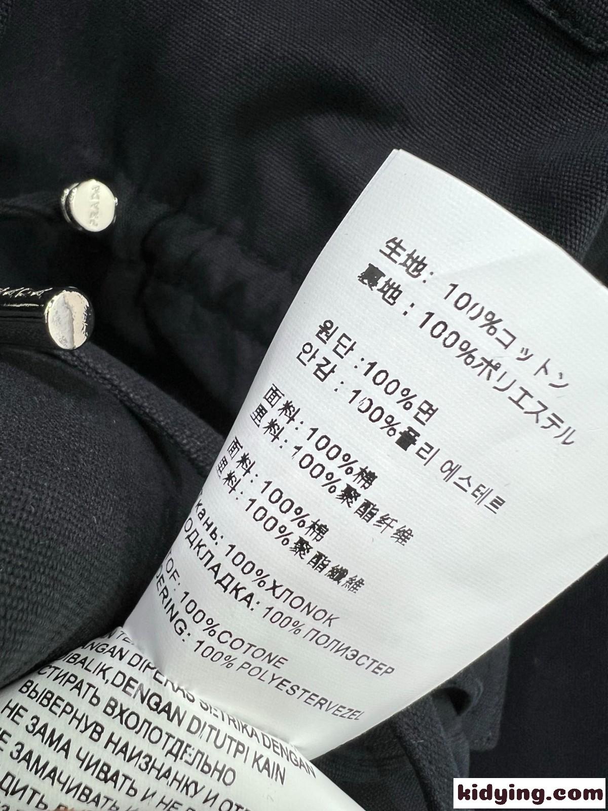 カジュアル お洒落 フード付き マウンテンパーカー プラダ ジャケット 偽物 ブラック-3