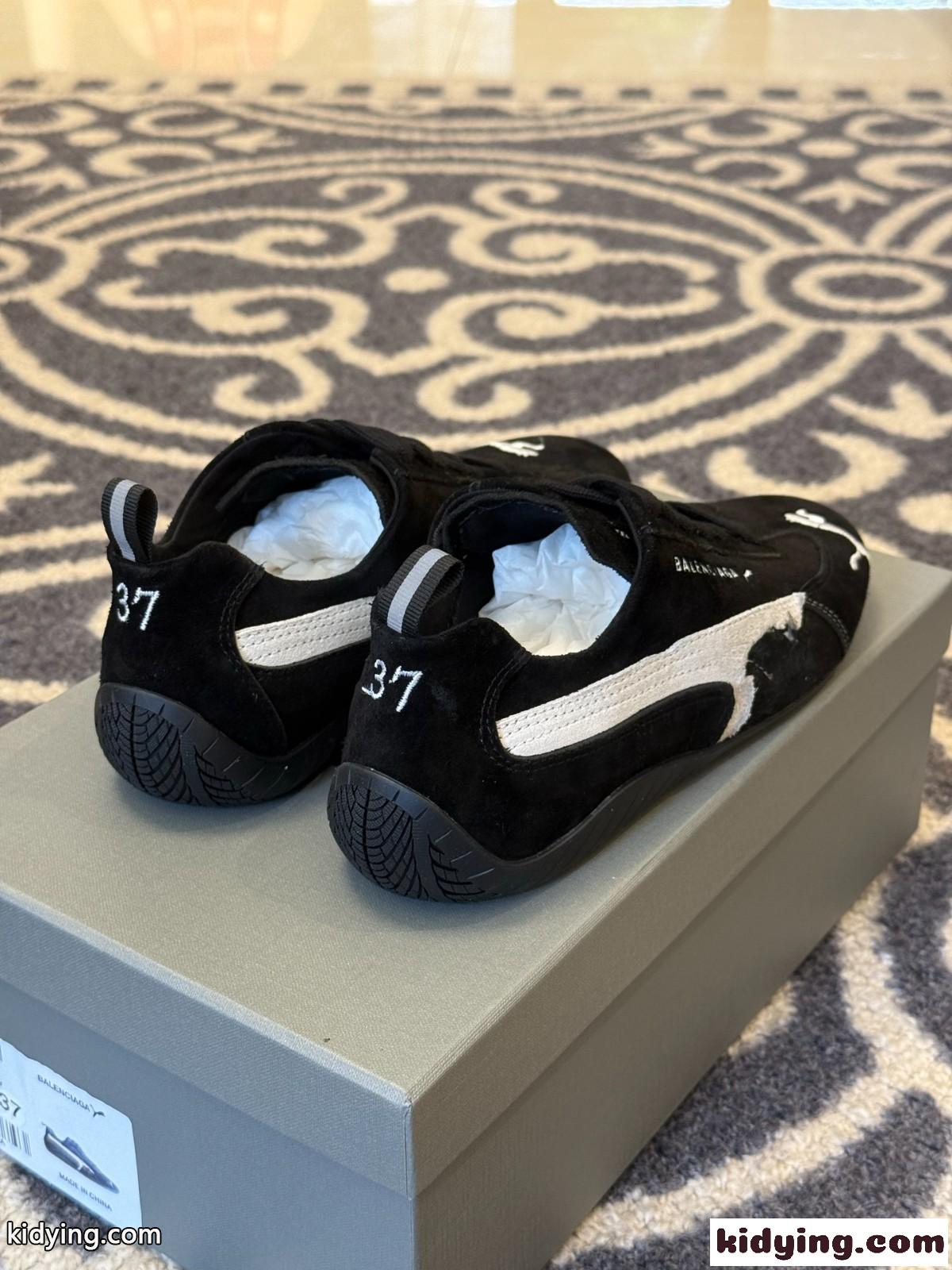 BALENCIAGA × PUMA スエード スピードキャット スニーカー スーパーコピー ブラック-0
