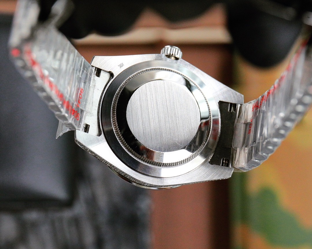 注目される キラキラ ダイヤモンド ロレックス 時計 コピー 40mm-4