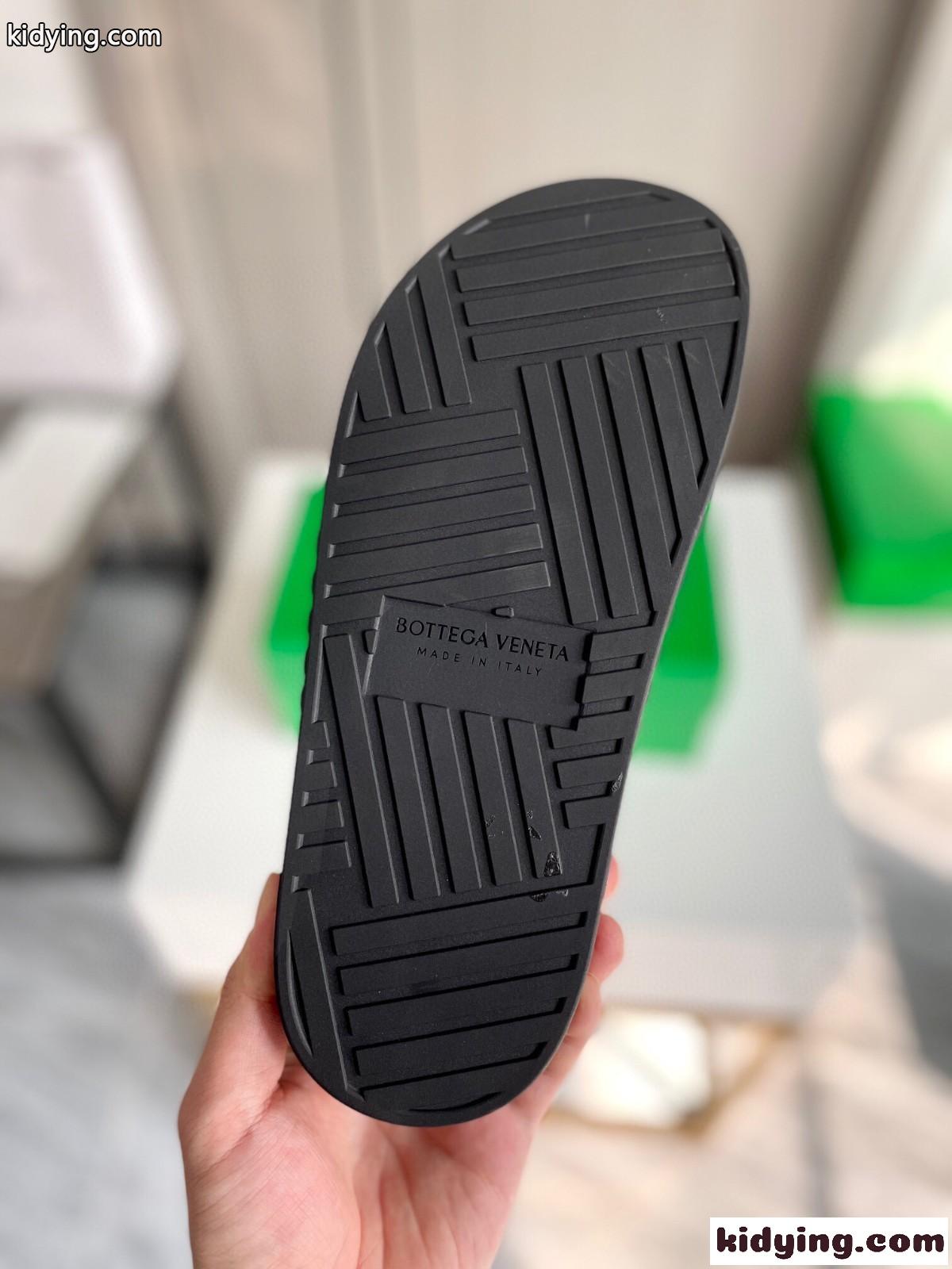 軽量 カジュアル 合わせやすい スライダー ボッテガ・ヴェネタ サンダル コピー ブラック-4