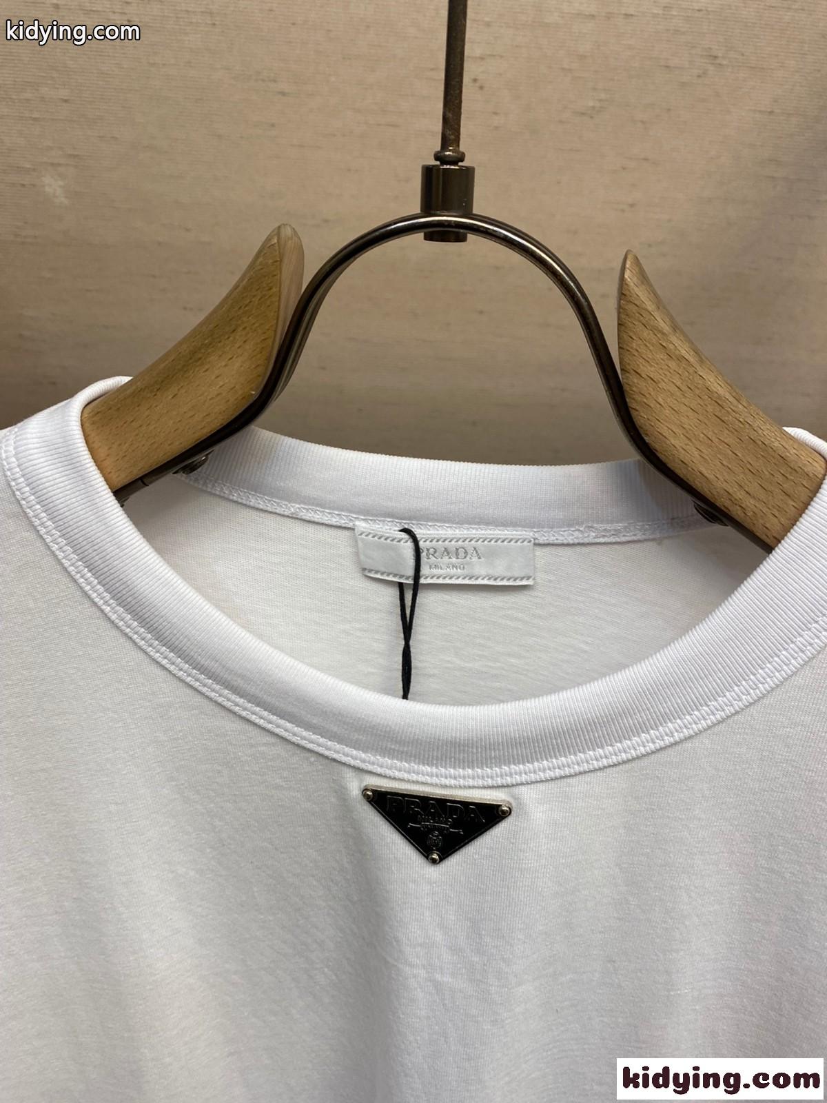 ベーシック 人気 ロゴ クルーネック プラダ Tシャツ コピー 半袖Tシャツ ホワイト-2
