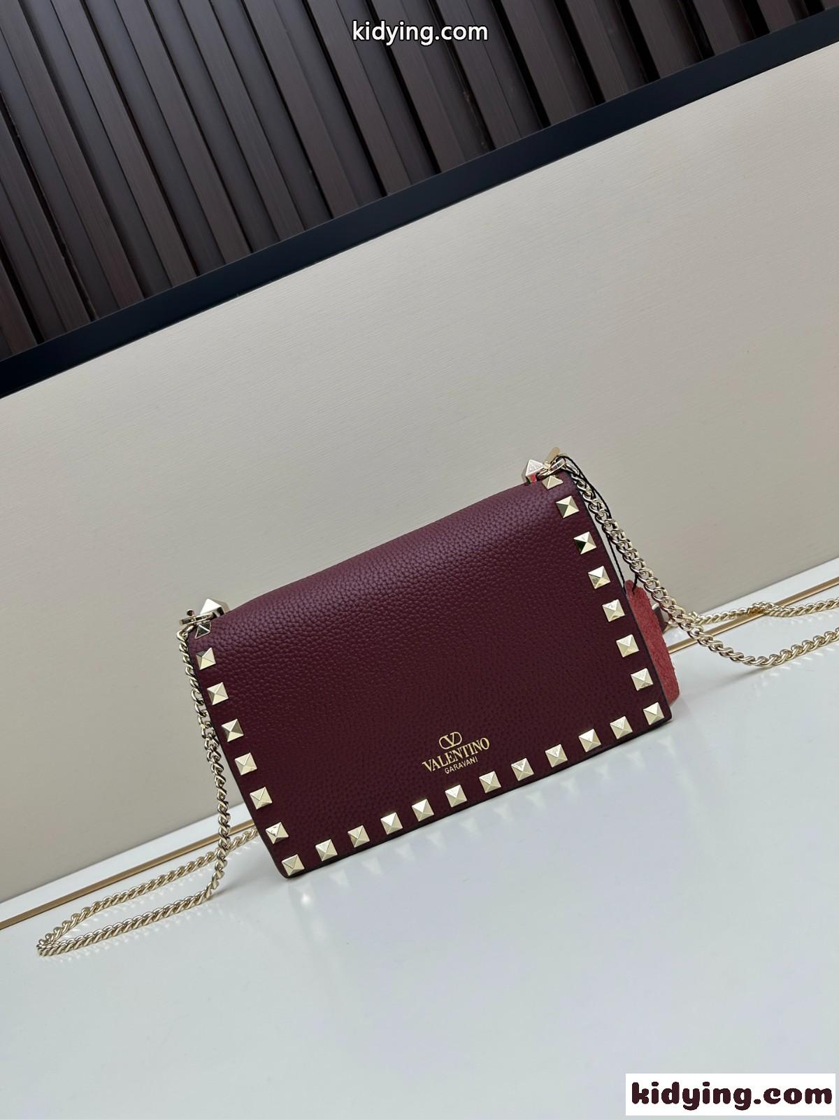 人気 ロックスタッズ ショルダーバッグ ヴァレンティノ バッグ コピー レッド-1