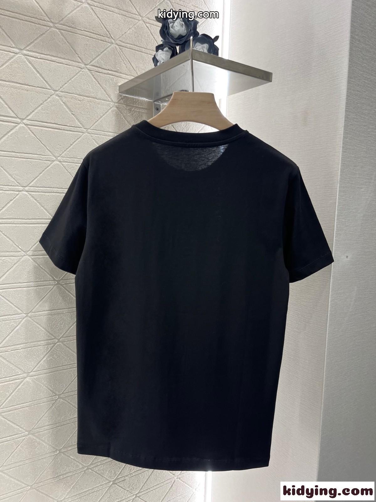 シンプル ロゴ入り コットン 半袖Tシャツ イヴ・サンローラン Tシャツ コピー ブラック-1
