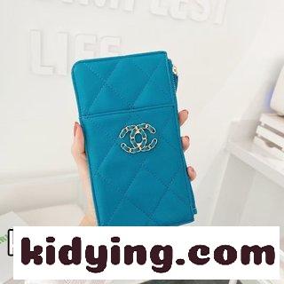 ​Chanelシャネル 携帯電話バッグ 売る コピー C19シリーズはバッグを持ち どんなサイズの携帯電話を2台入れることができ カードスロットが多いです-3