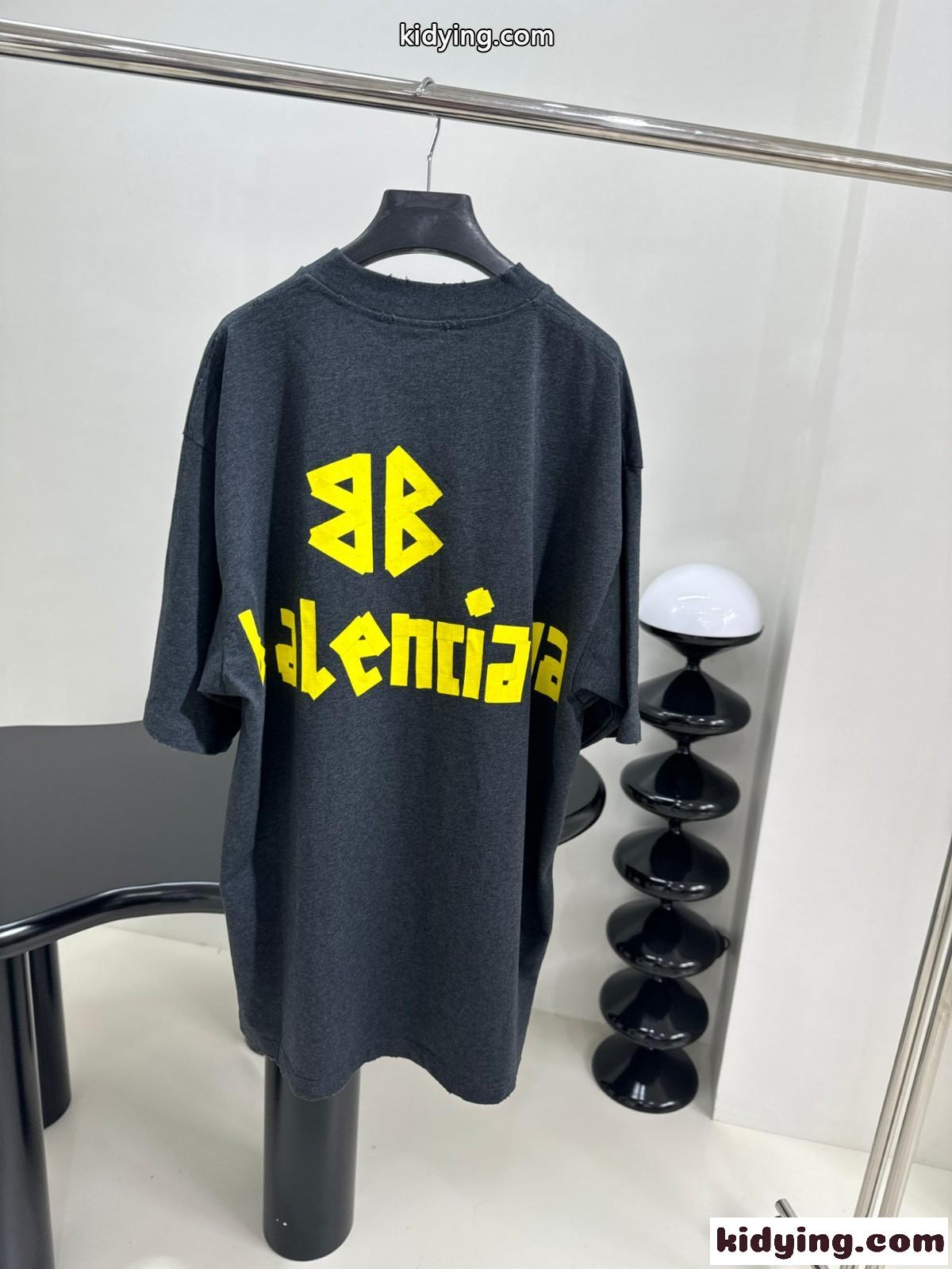 人気 カジュアル TAPE TYPE Tシャツ バレンシアガ Tシャツ コピー ダークグレー-1
