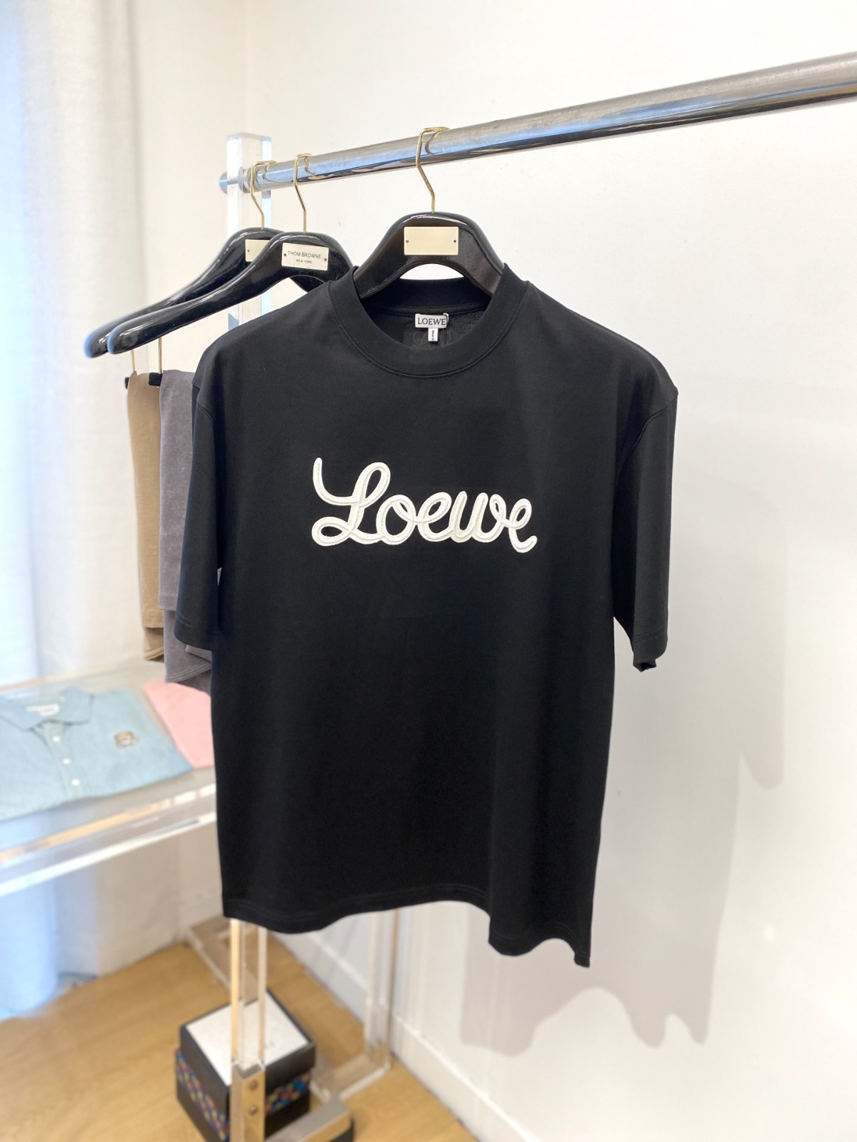 ロゴ入り シンプル 半袖Tシャツ ロエベ Tシャツ 偽物 クルーネック ブラック-0