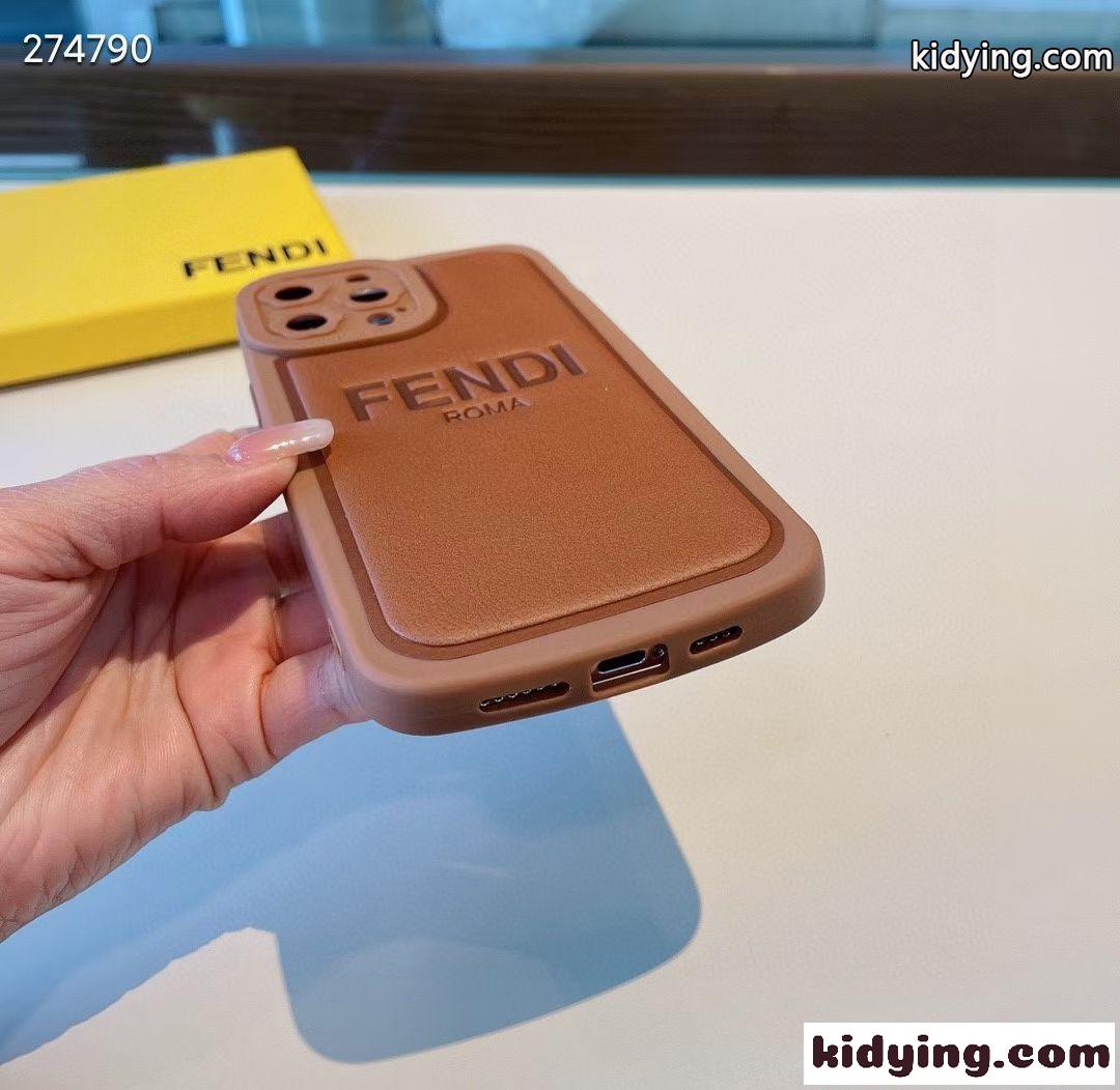 シンプル スマホケース フェンディ アイフォンケース コピー ブラウンおしゃれ レンズ保護 ケース-0