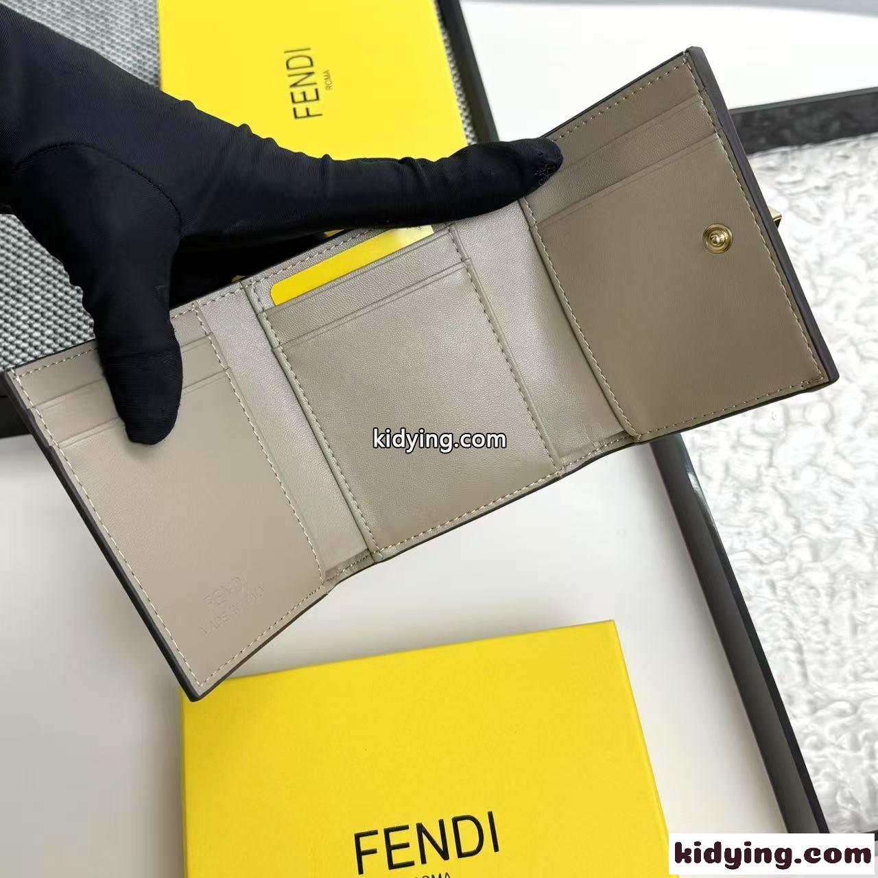 人気 コンパクト 三つ折り財布 フェンディ 財布 スーパーコピー ウォレット グレー-4