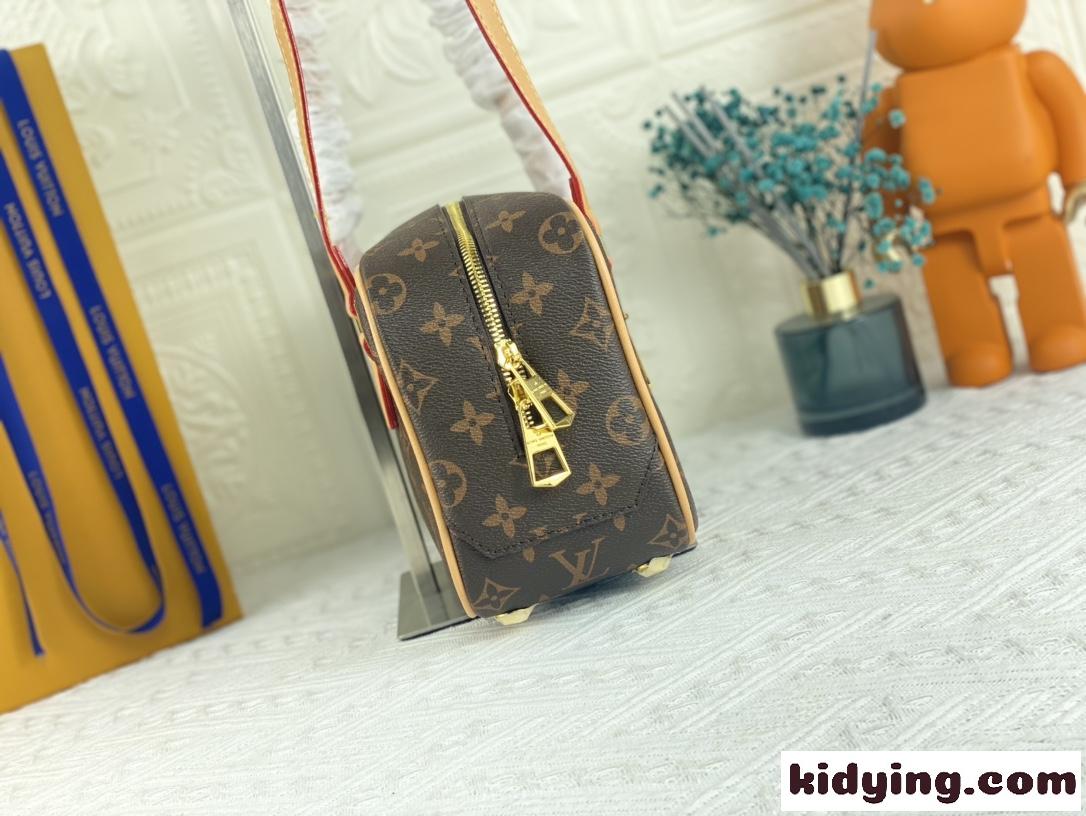 人気 新作 LV モノグラム  肩掛け ショルダーバッグ ルイ・ヴィトン バッグ コピー コンパクト レディース カバン-1