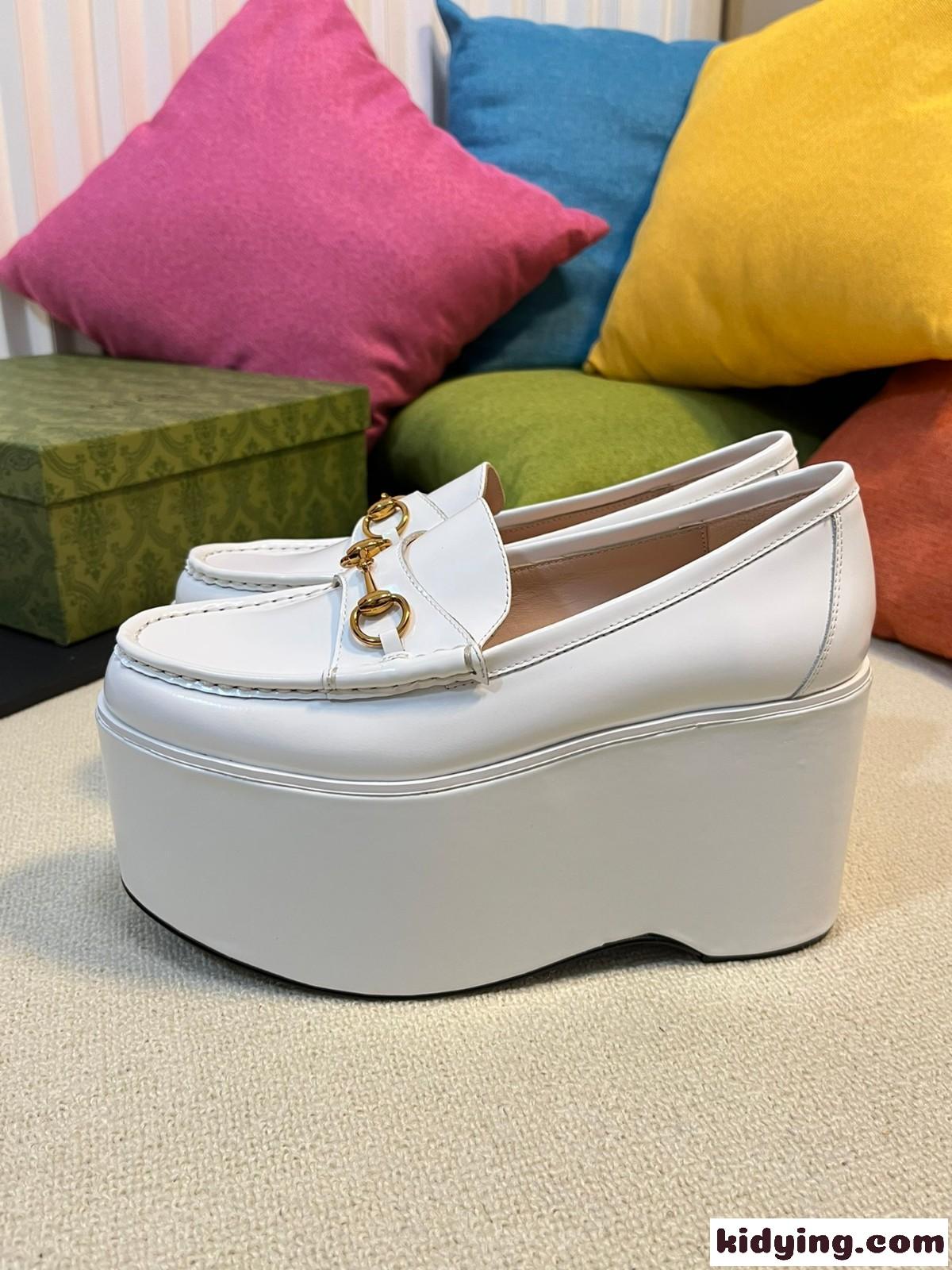 GUCCI ホースビット ウィメンズ プラットフォーム ローファー グッチ シューズ コピー ホワイト-1