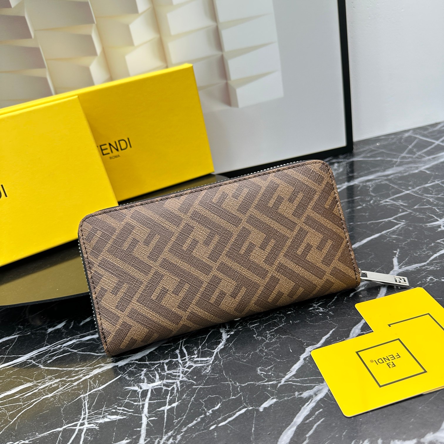 フェンディ 財布 コピー 人気 ラウンドファスナー ウォレット 長財布-1