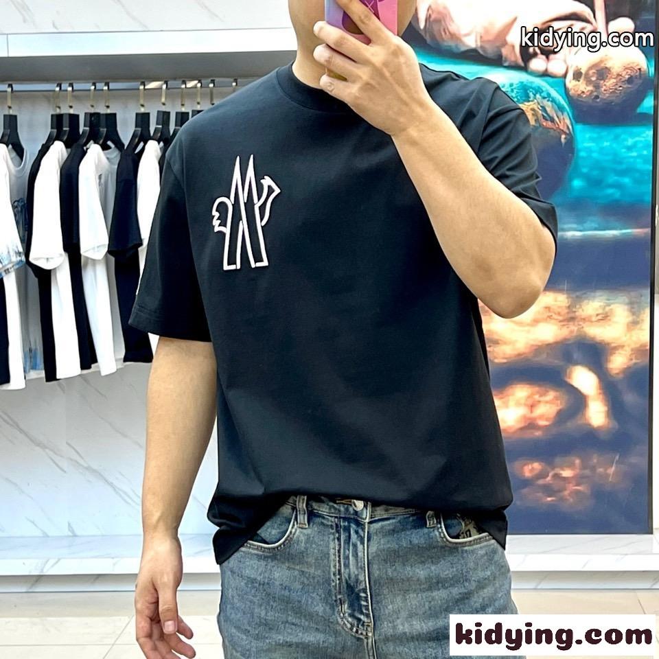 シンプル クルーネック 半袖Tシャツ モンクレール Tシャツ コピー ブラック-1