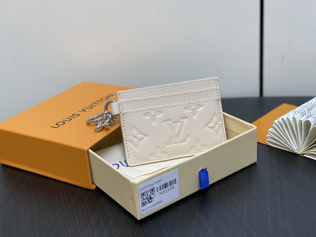 ルイ・ヴィトン カードケース ポルト カルト・LV チャーム スーパーコピー M12179-1