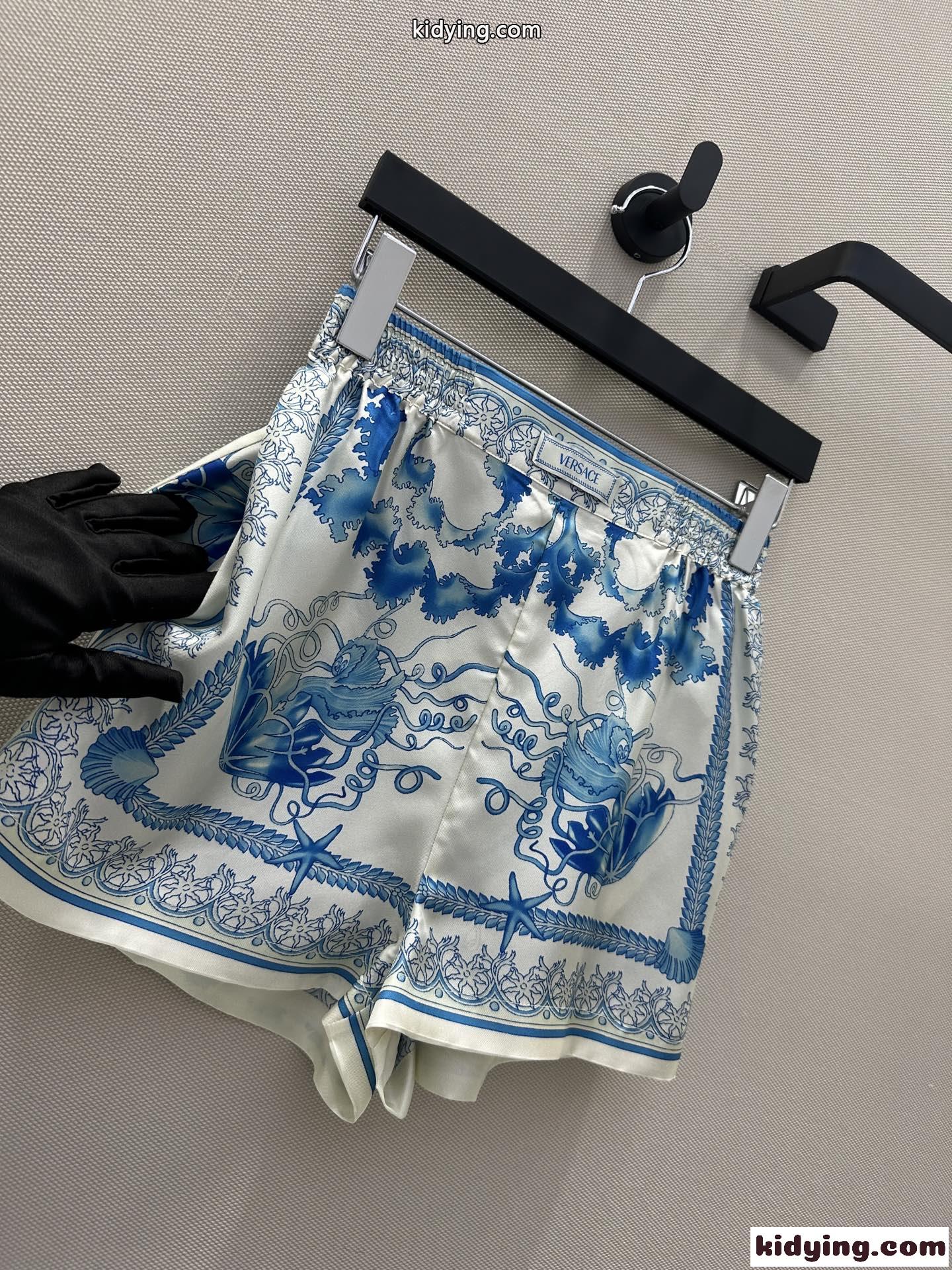 ヴェルサーチェ パンツ コピー レディース プリント シルク ショートパンツ-2