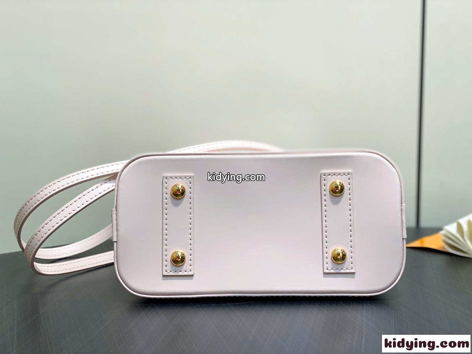 LV×TM☆限定 アルマ BB チェリーブロッサム ルイ・ヴィトン スーパーコピー M13104-3