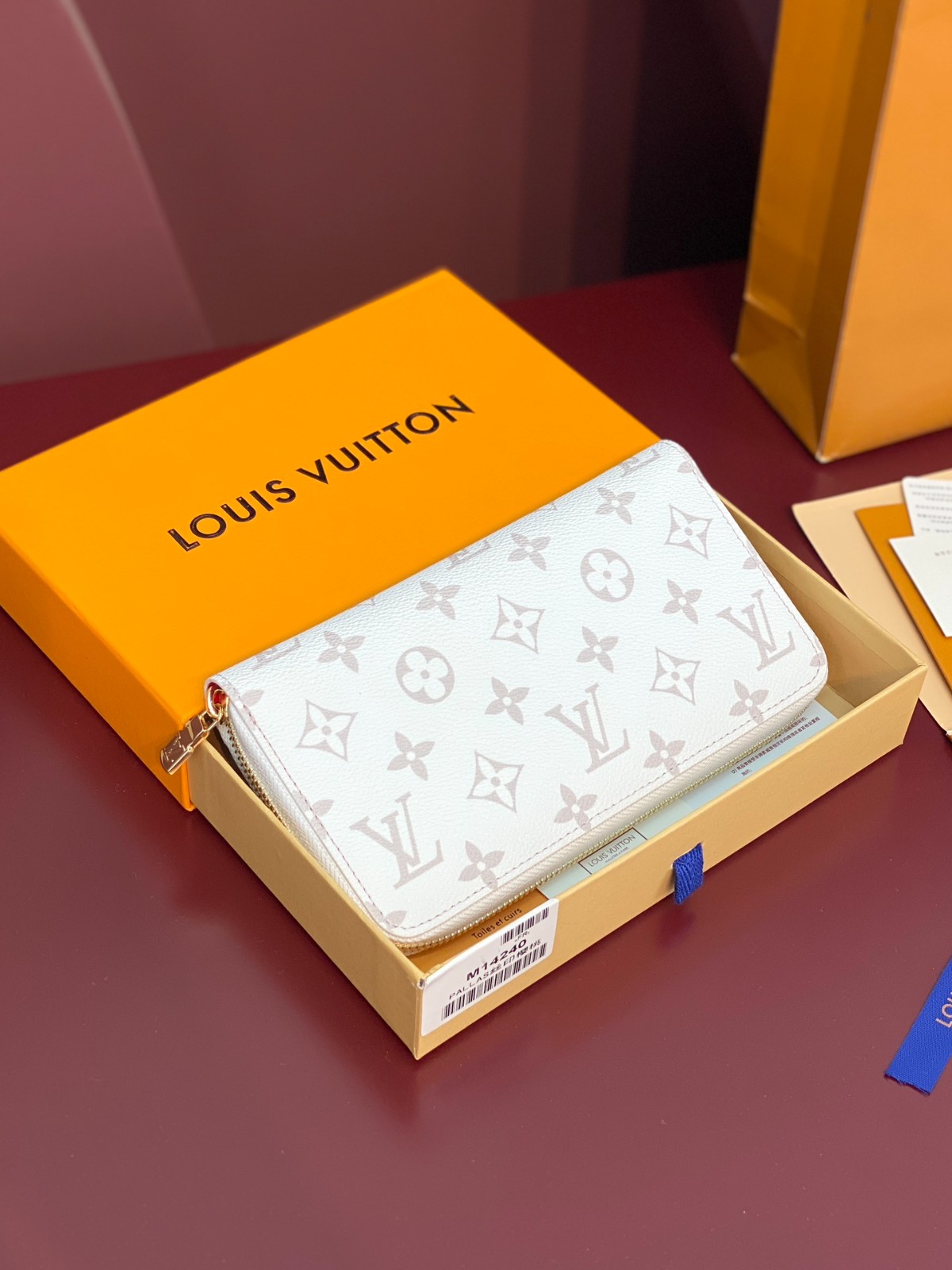 LV × TM ジッピー・ウォレット ルイ・ヴィトン 財布 スーパーコピー M14240-1