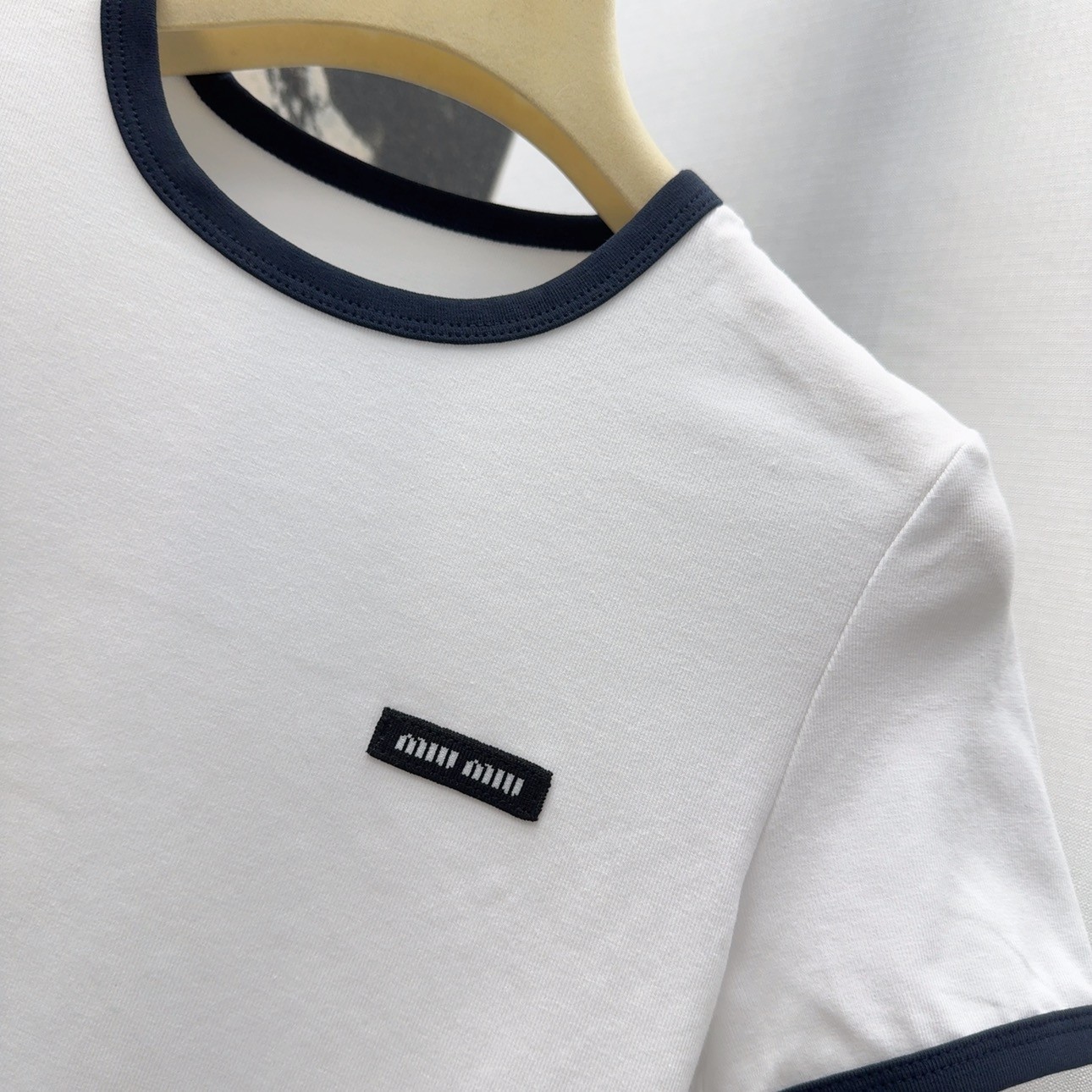 カジュアル おしゃれ コットン 半袖Tシャツ ミュウミュウ Tシャツ コピー ホワイト-2