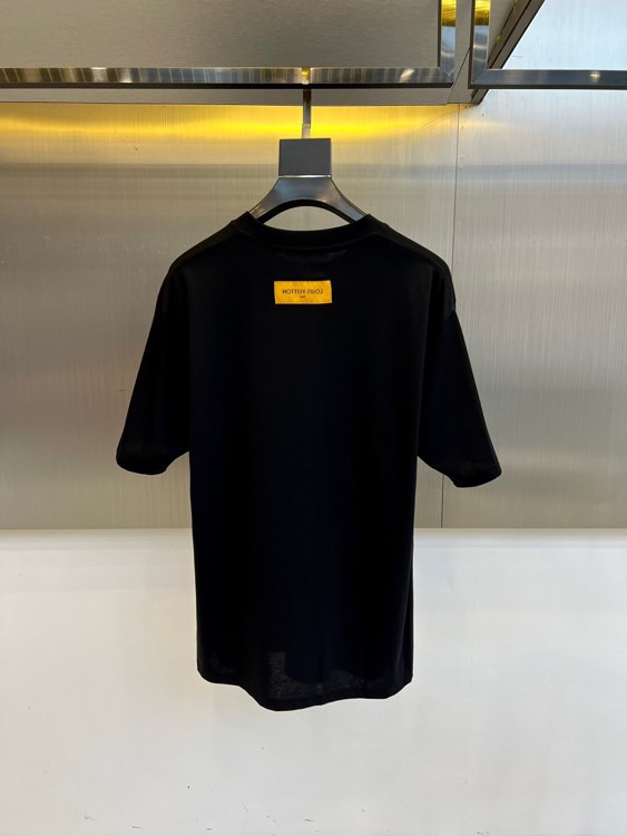 シンプル 洗練された ロゴ 半袖Tシャツ ルイ・ヴィトン Tシャツ 偽物 ブラック-3