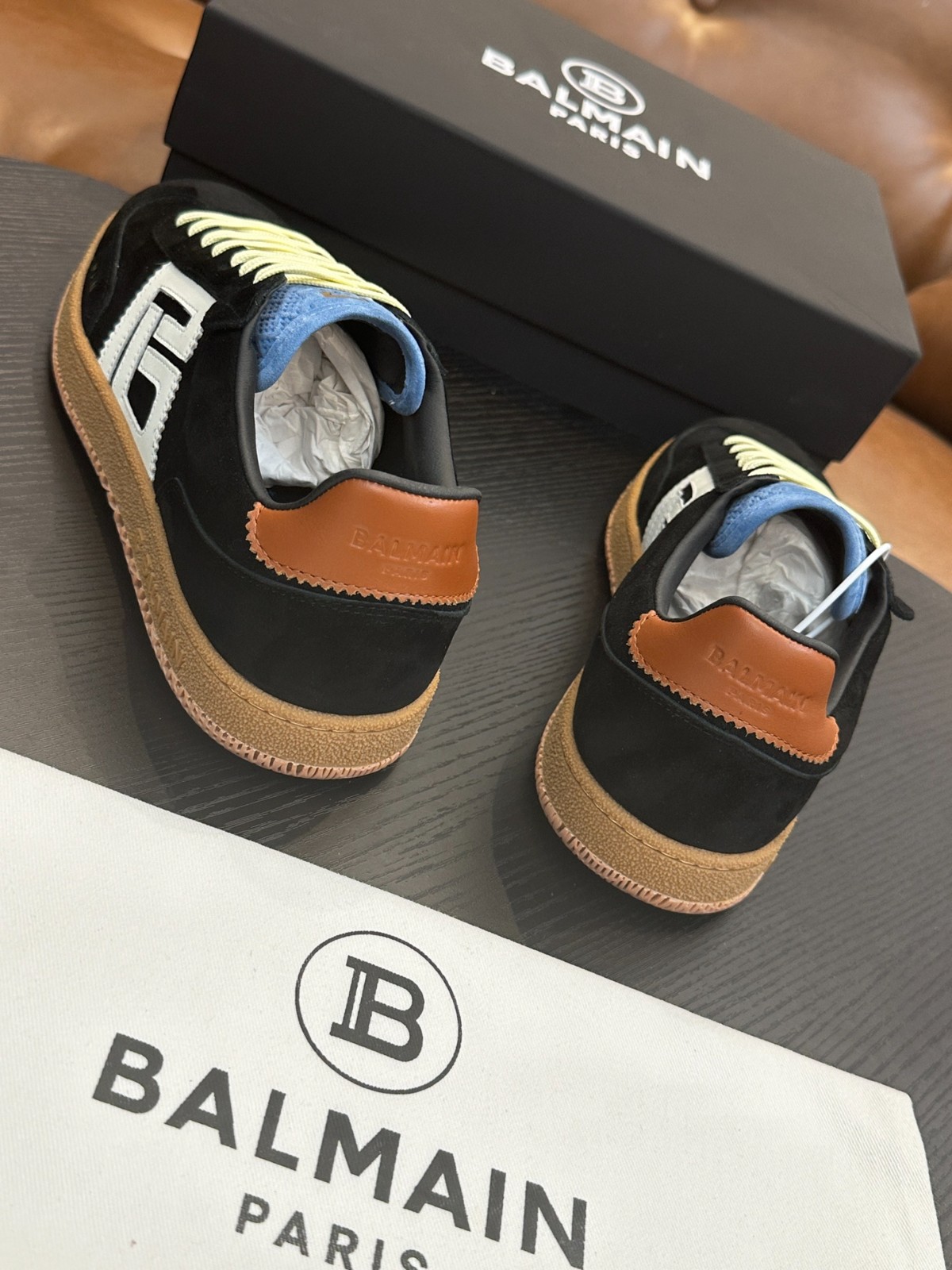 カジュアル バルマン スニーカー スーパーコピー 定番 Balmain Swan スエードスニーカー-3