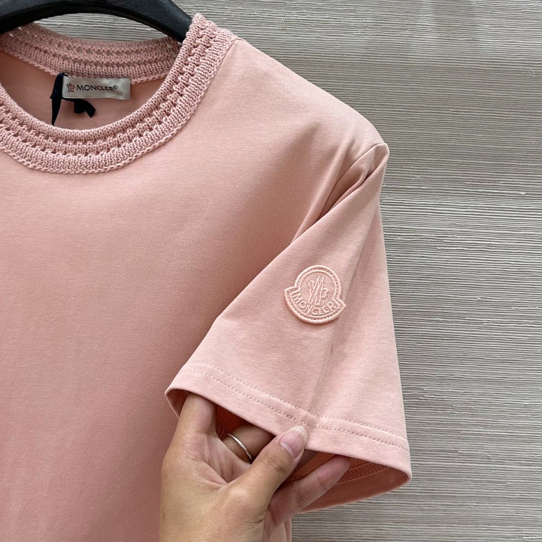 フェンミン お洒落 モンクレール Tシャツ スーパーコピー コットン 半袖Tシャツ ピンク-0