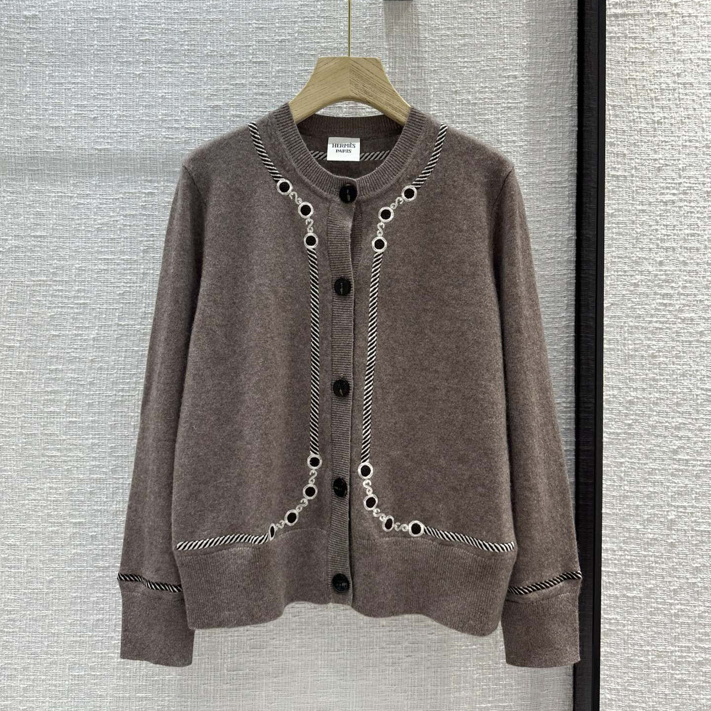 23AW◆上品な女性の憧れ HERMES レ タンブール カシミア カーディガン コピー-1