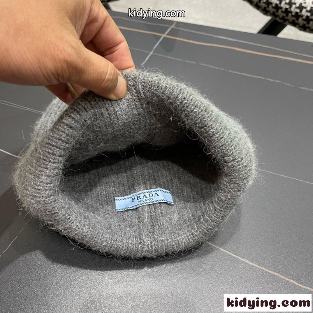 シンプル 合わせやすい ニットキャップ プラダ キャップ コピー ロゴパッチ-3