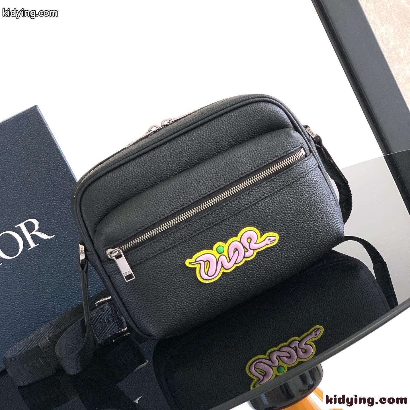 DIOR AND KAWS Rider 2.0 ジップ メッセンジャーバッグ スーパーコピー ブラック-0