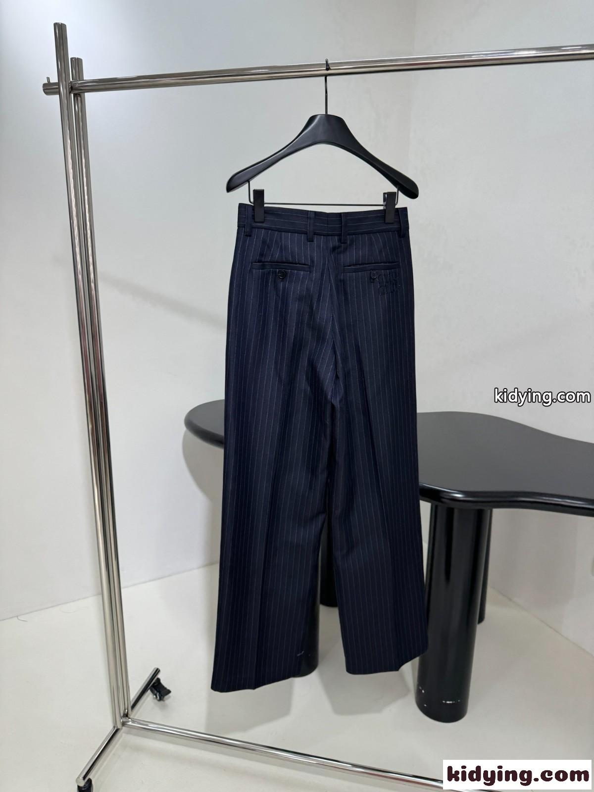 ピンストライプ パンツ ミュウミュウ パンツ コピー カジュアル ビジネス-1
