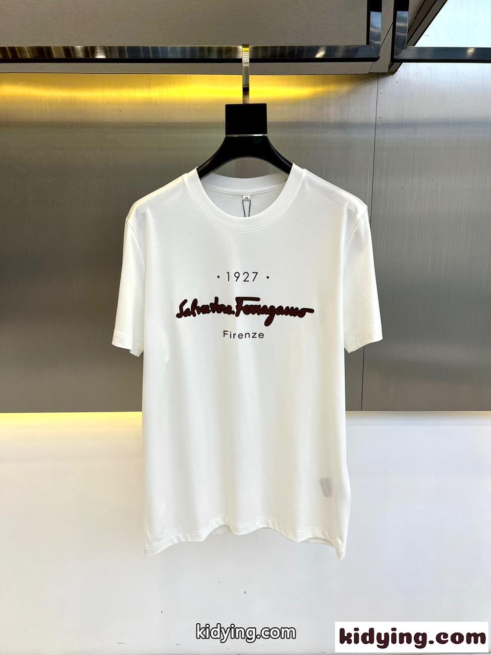 シンプル ロゴ入り 半袖Tシャツ サルヴァトーレ・フェラガモ Tシャツ コピー ホワイト-0