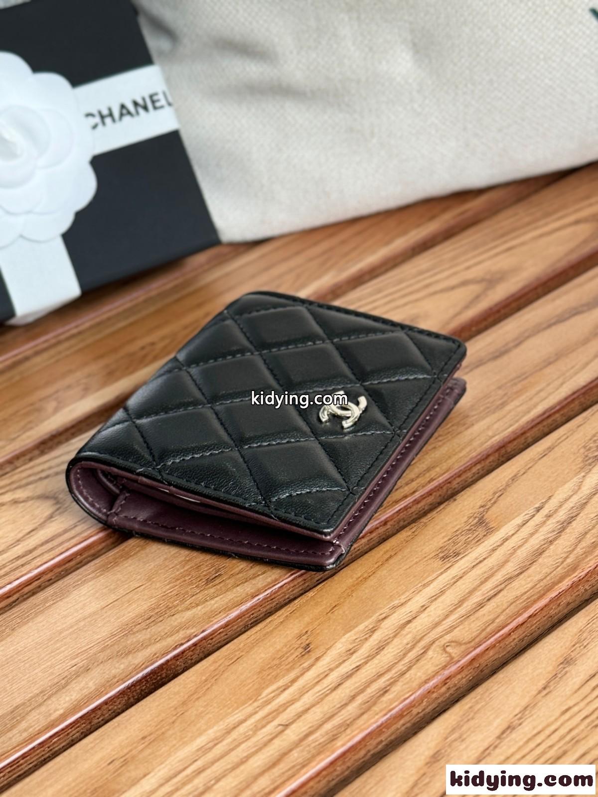 コンパクト シャネル 財布 スーパーコピー 2つ折り財布 ブラックxシルバー金具-0