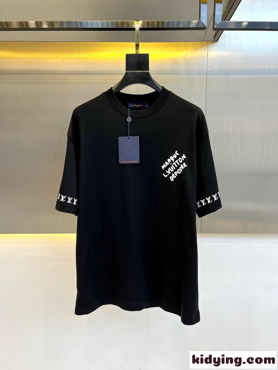 おしゃれ ロゴ ルイ・ヴィトン 半袖Tシャツ コピー クルーネック ブラック-0