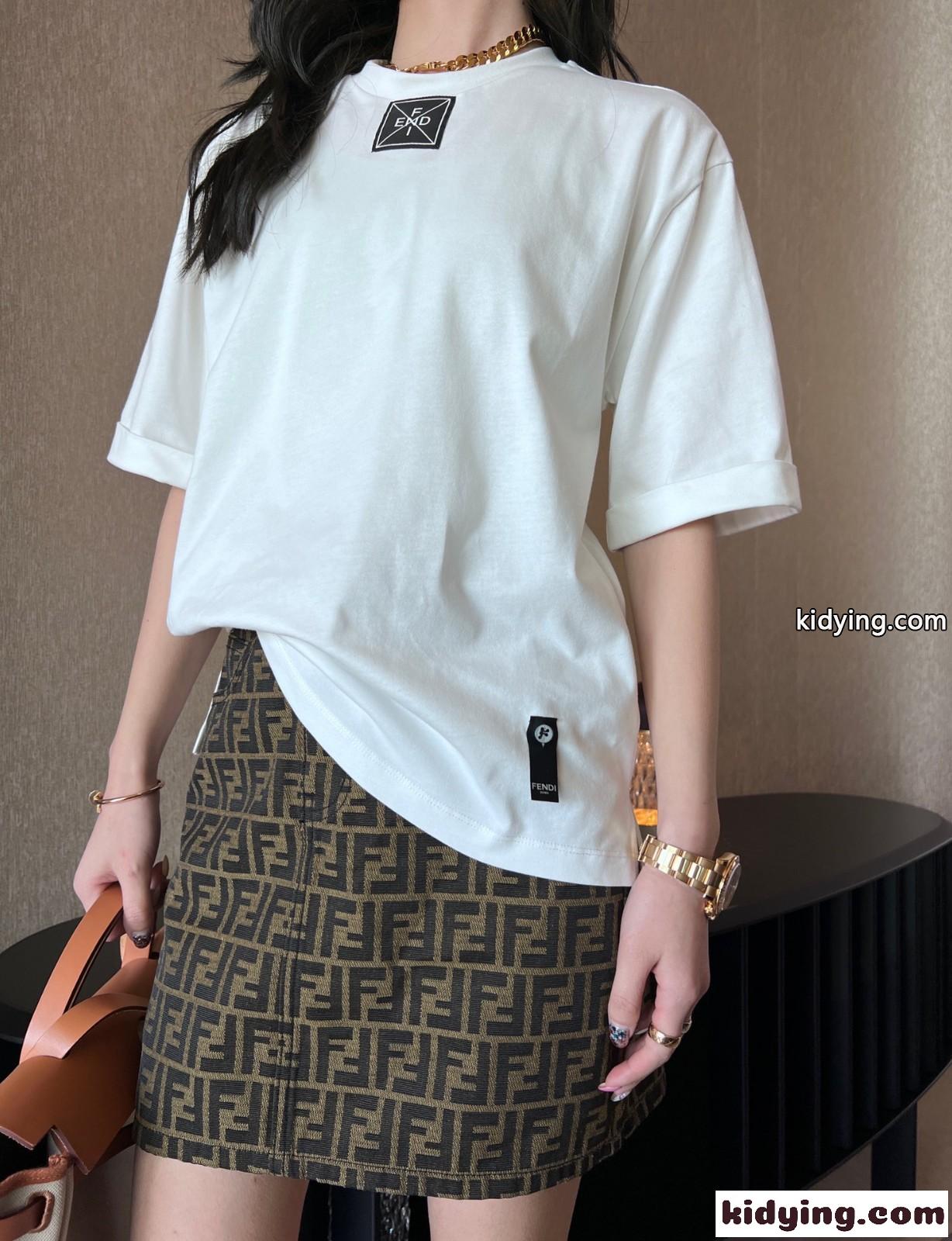 体型カバー 人気 カジュアル おしゃれ フェンディ Tシャツ コピー 半袖 トップス 3色あり 合わせやすい レディース-4