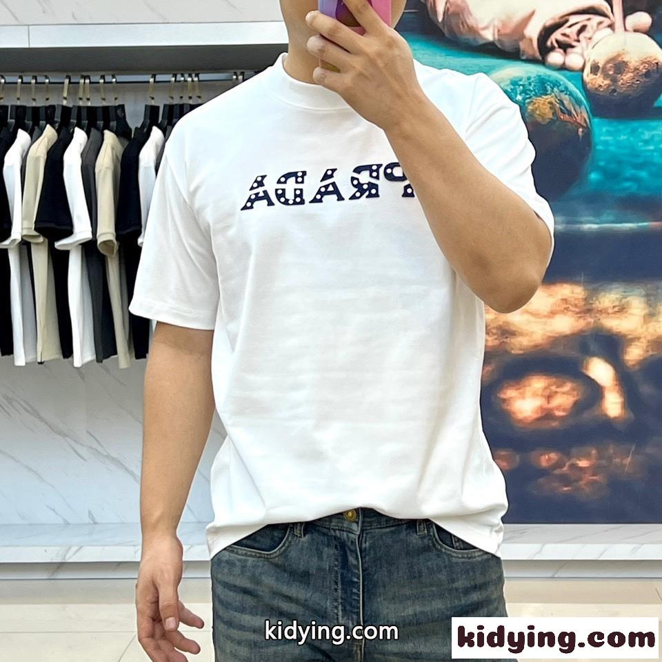 シンプル ロゴ入り クルーネック プラダ Tシャツ 偽物 半袖Tシャツ ホワイト-1