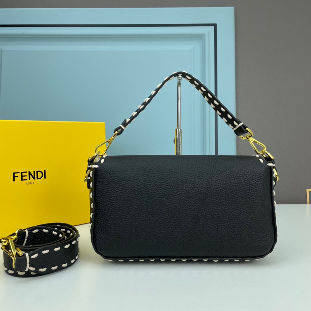 人気 FENDI フェンディ ハンドステッチ ミディアム バゲットバッグ コピー ブラック-1