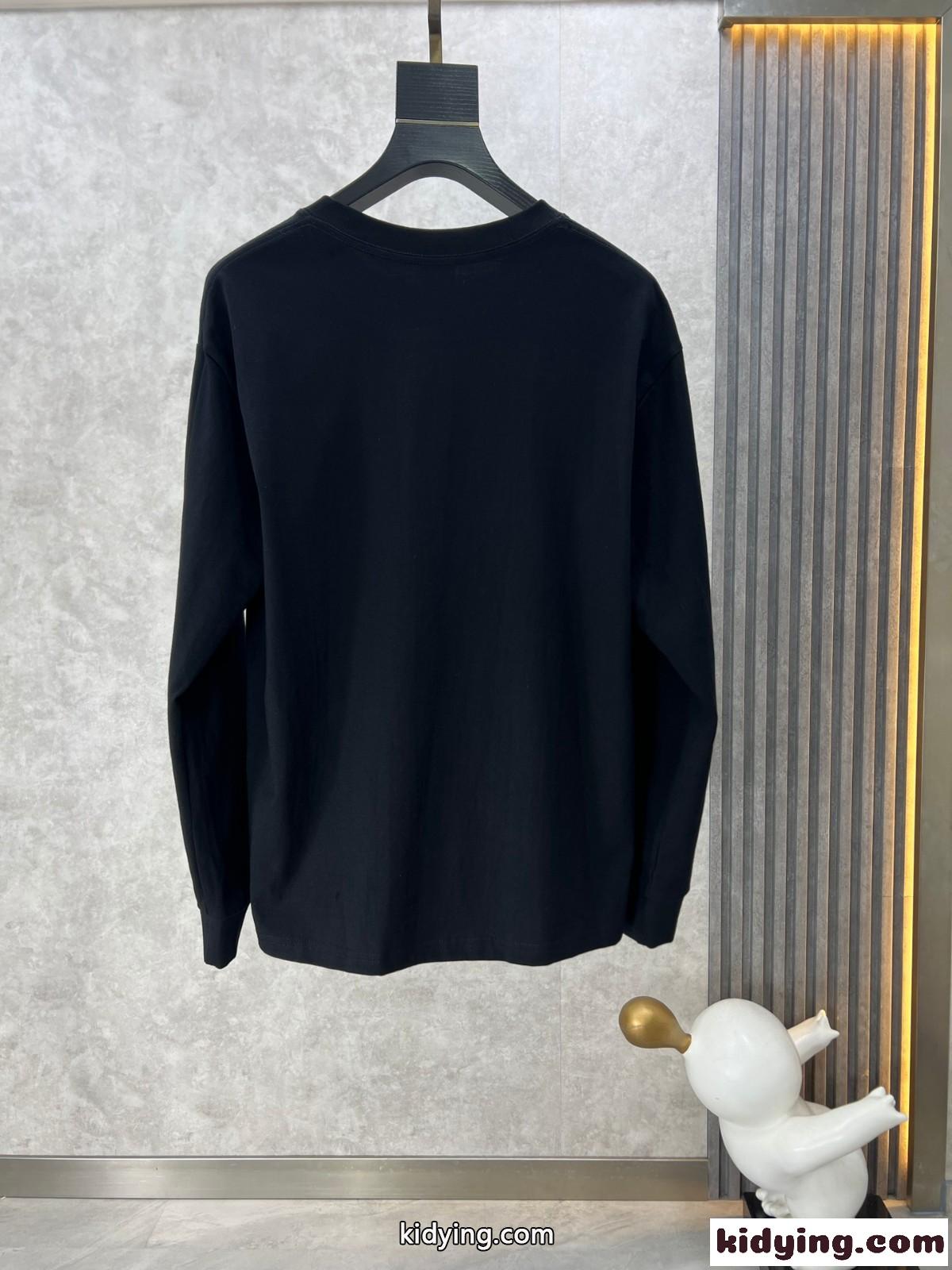 ヴェルサーチェ Tシャツ コピー シンプル ロゴ クルーネック 長袖Tシャツ ブラック-0