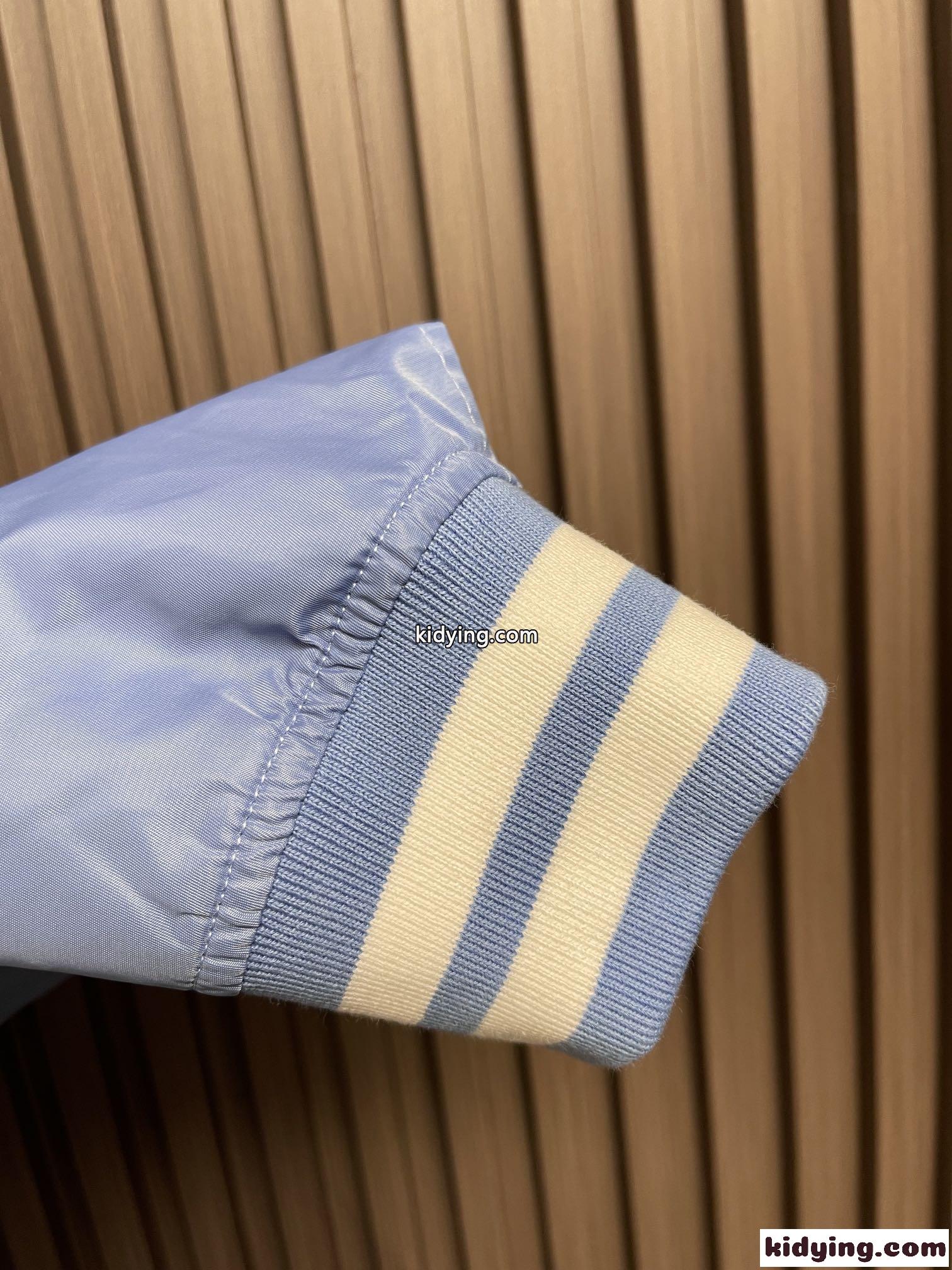 Vロゴ 刺繍入り ボンバージャケット ヴァレンティノ ジャケット コピー ブルー-3