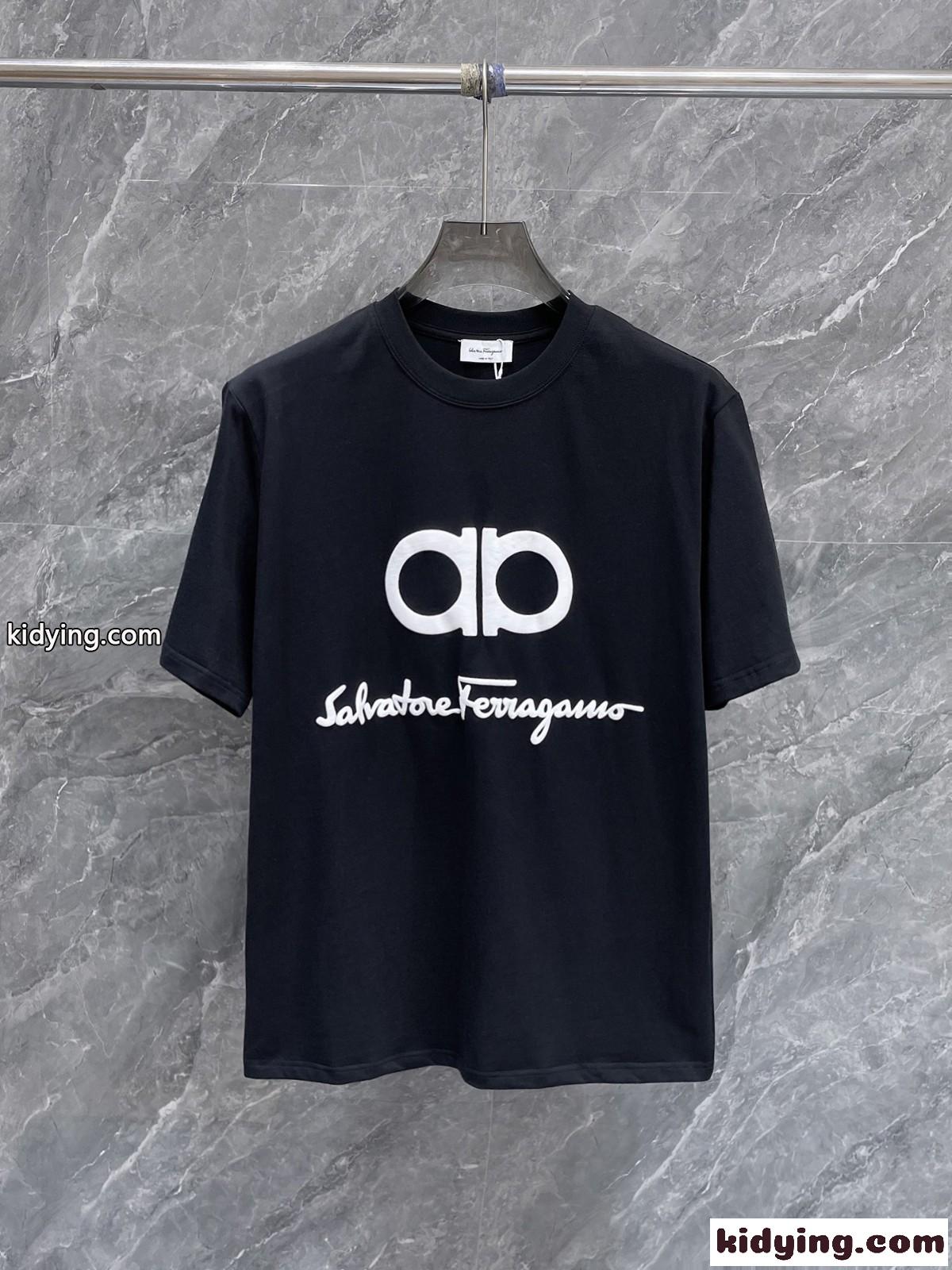 シンプル ロゴ入り クルーネックTシャツ サルヴァトーレ・フェラガモ 半袖Tシャツ コピー ブラック-1