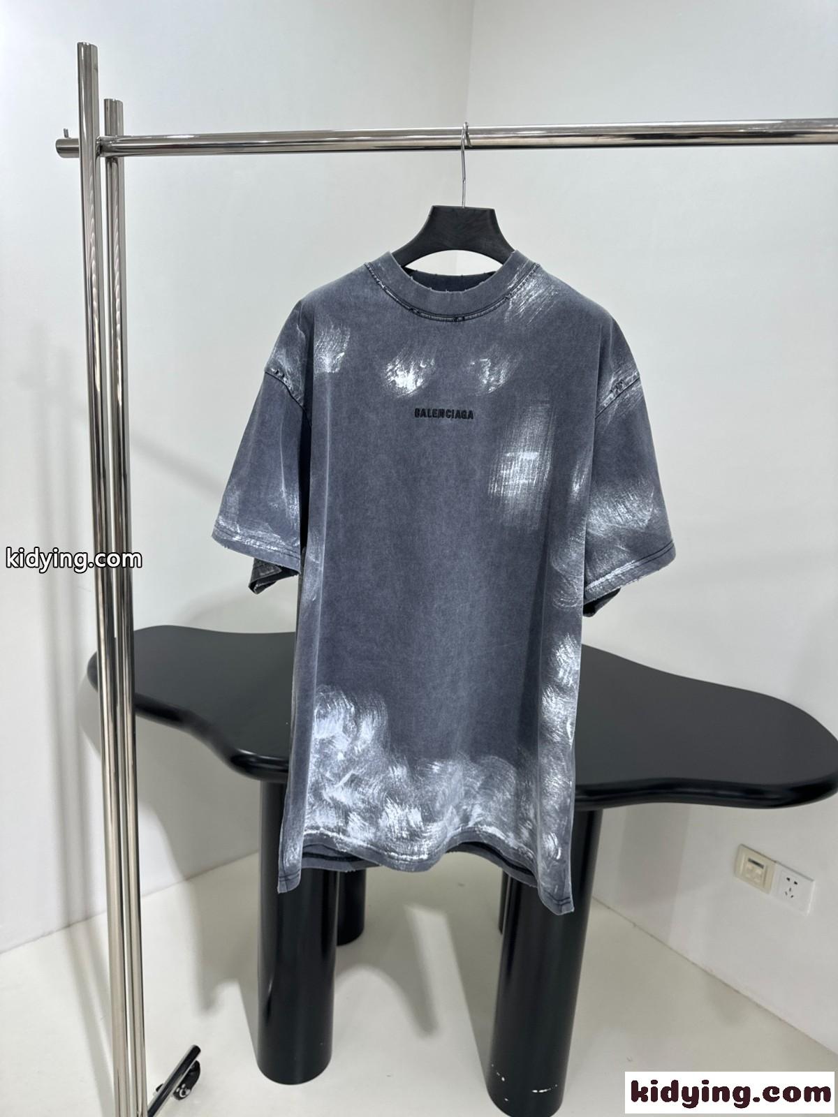 刺繍入り オーバーサイズ バレンシアガ Tシャツ コピー 半袖Tシャツ ユニセックス-1