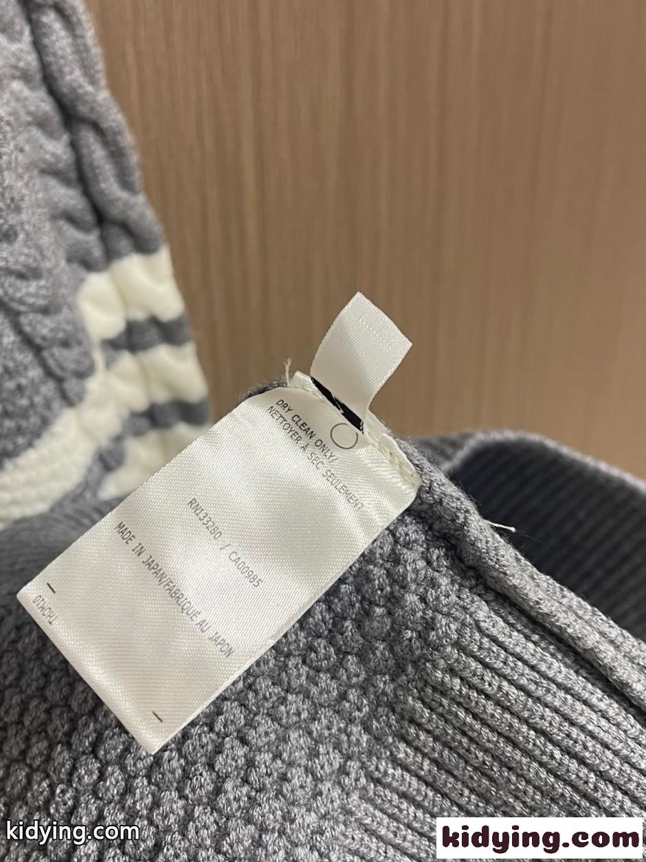 4BAR ケーブル編み クルーネックセーター トムブラウン セーター 偽物 グレー-3