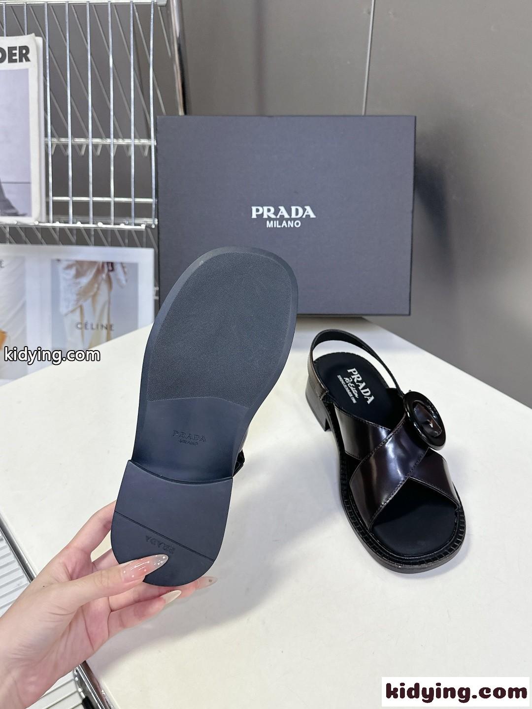 バックル付 ブラッシュドレザー サンダル プラダ サンダル コピー ブラック-4