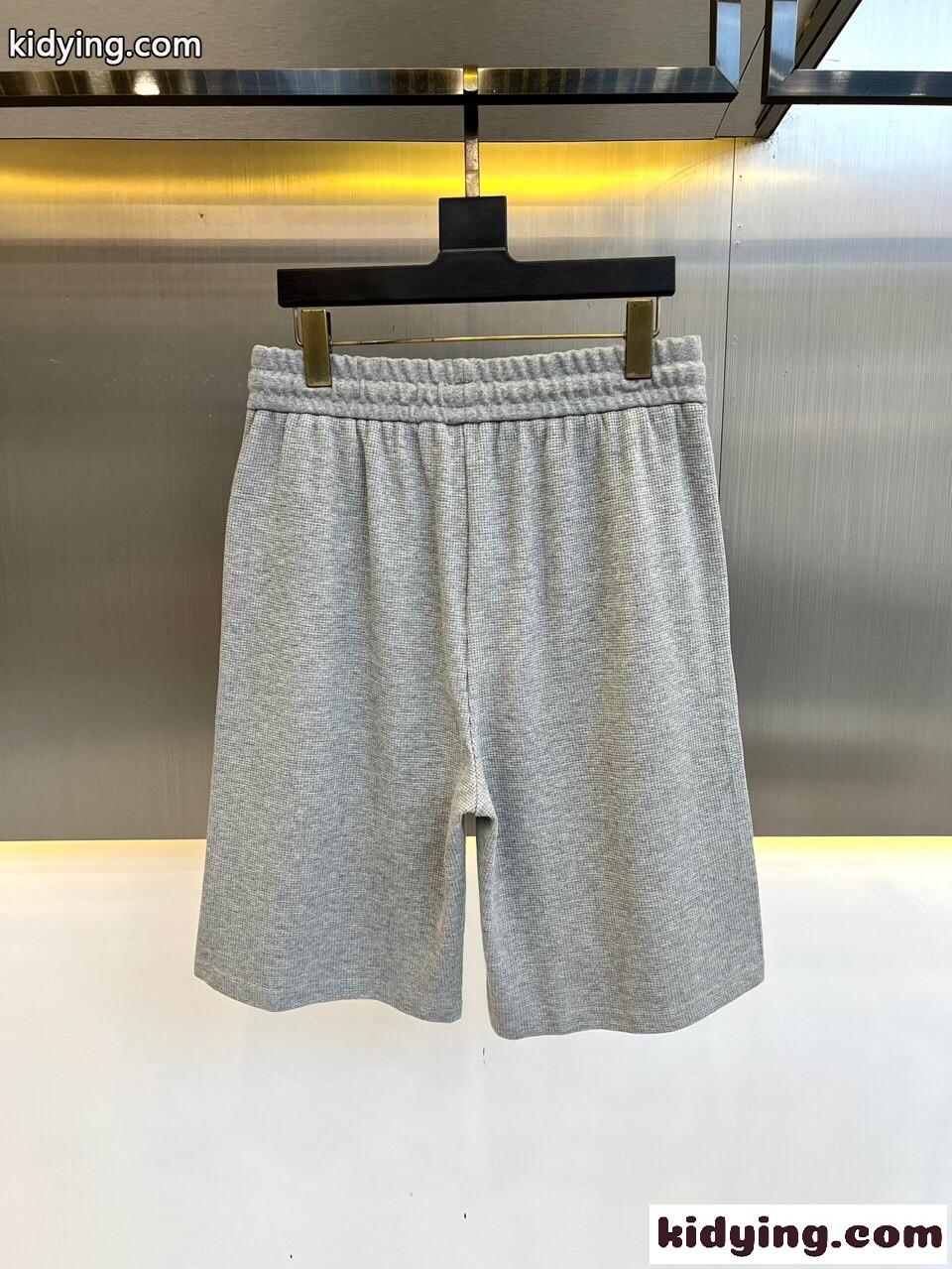 カジュアル ロゴパッチ ショートパンツ フェンディ パンツ コピー ライトグレー-2