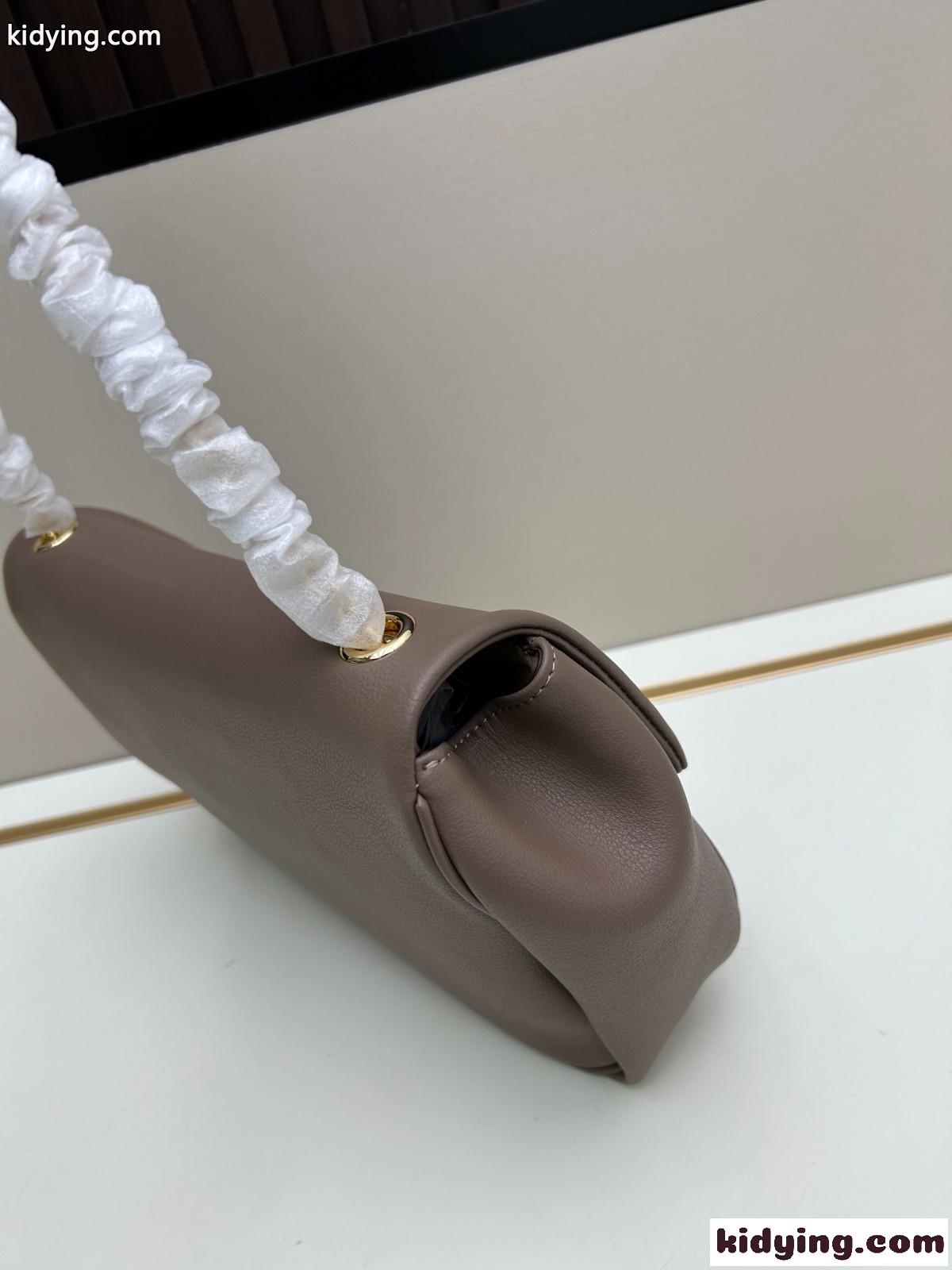 クロエ バッグ スーパーコピー 人気 グレインレザー Chloé Heritage ショルダーバッグ-0