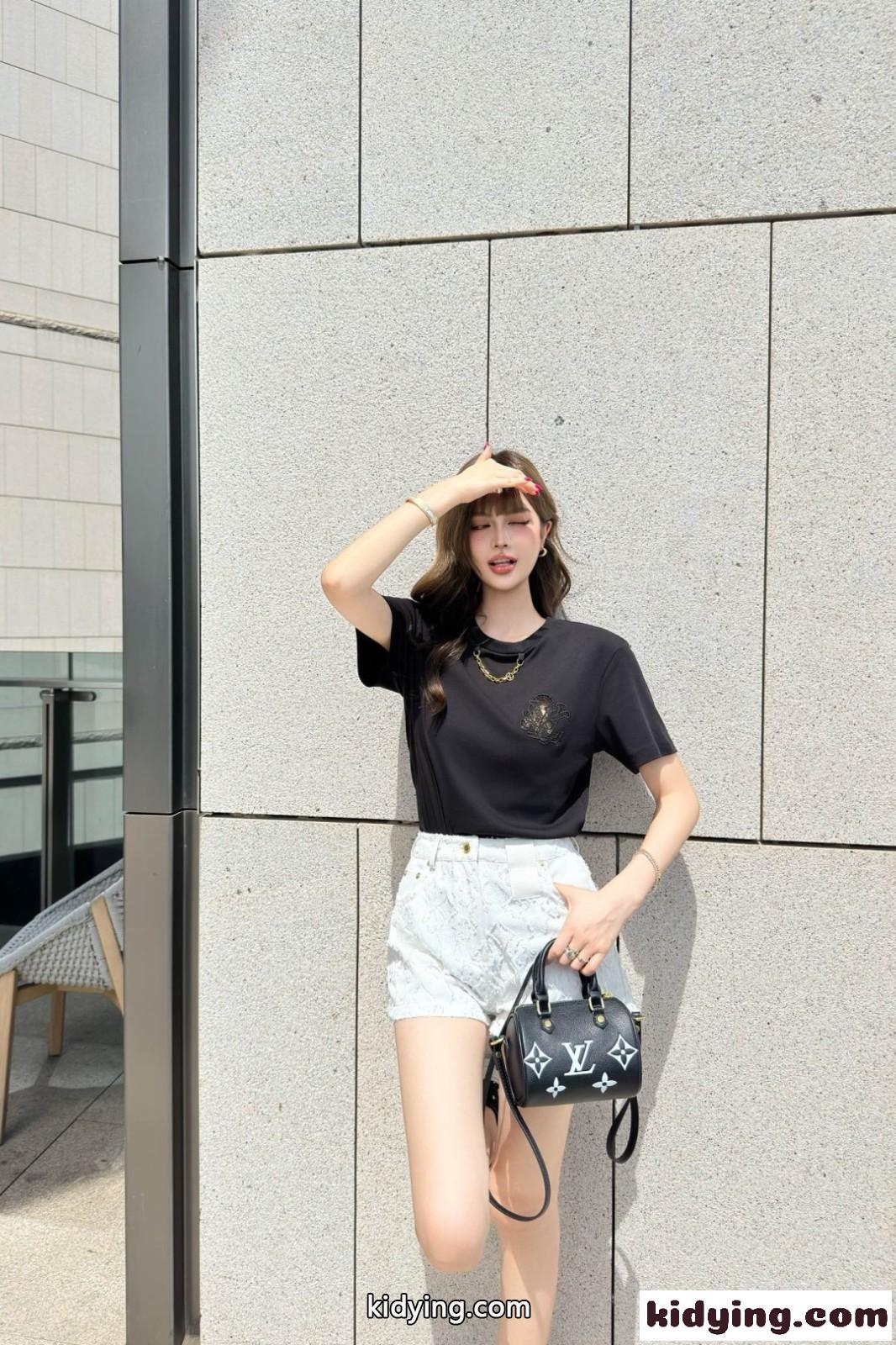 ブロイダリー LV Tシャツ ルイ・ヴィトン 半袖Tシャツ コピー クルーネック ブラック-5