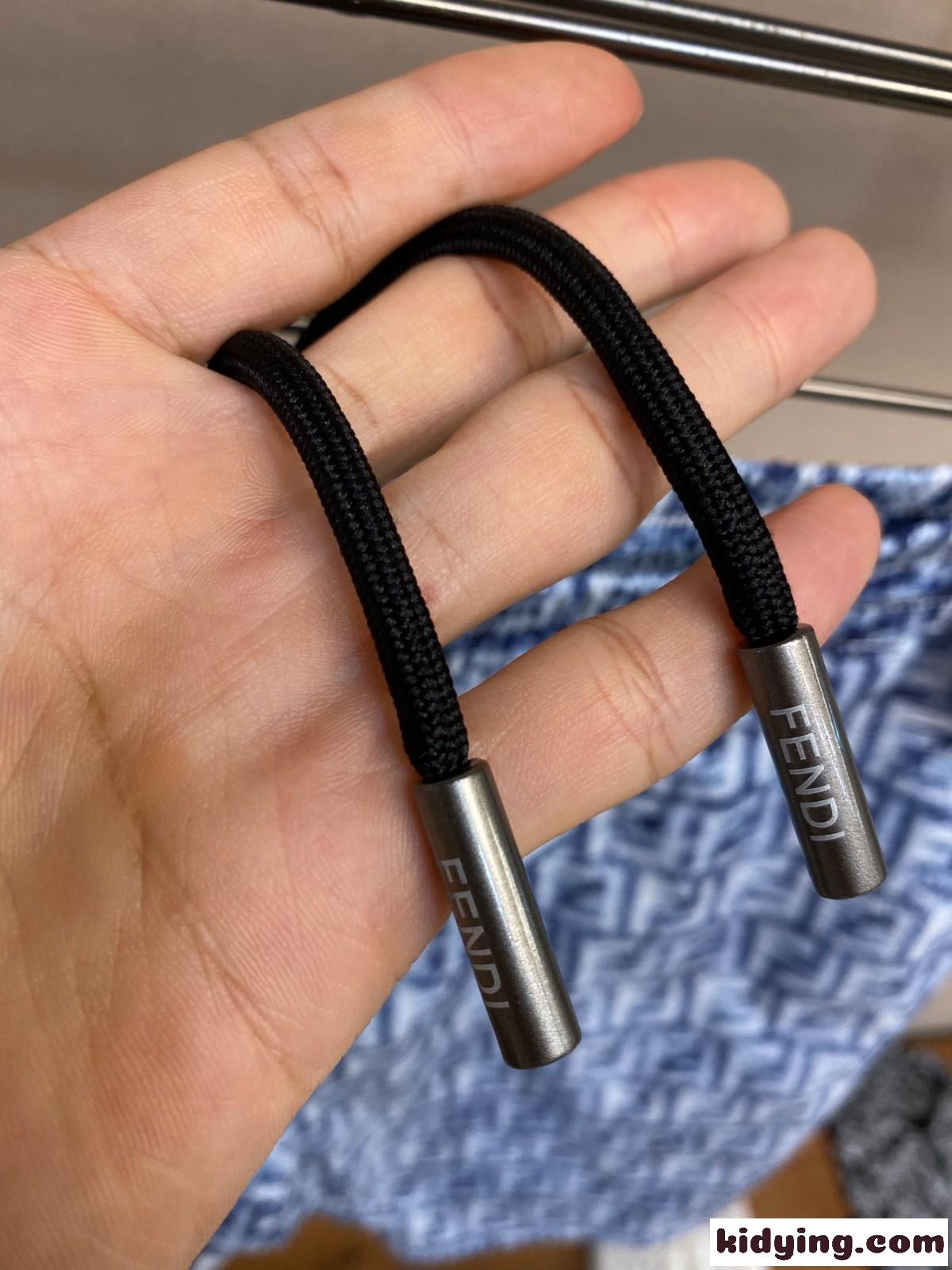 上品 カジュアル FFロゴ ショートパンツ フェンディ パンツ 偽物 合わせやすい-3