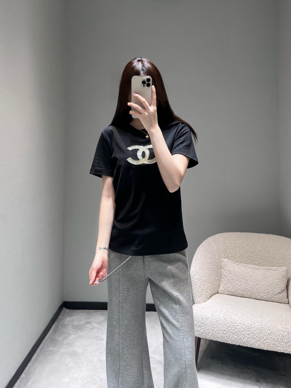 シンプル ロゴ 半袖Tシャツ シャネル Tシャツ コピー ブラック-4