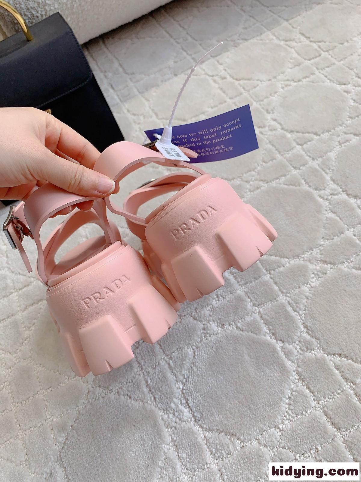 トライアングルロゴ付き 厚底 レディースシューズ プラダ サンダル コピー ピンク-3