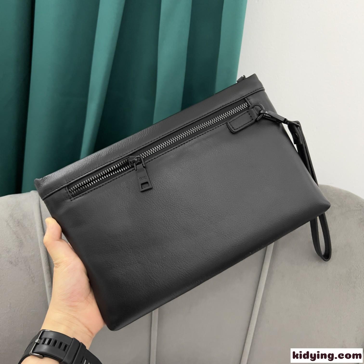 プラダ バッグ コピー パーティー カジュアル シンプル 上品 ロゴ クラッチバッグ-1