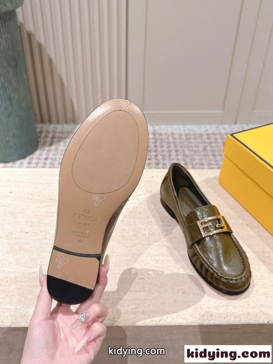 人気 バゲット レザー ローファー フェンディ モカシン コピー グリーン-4